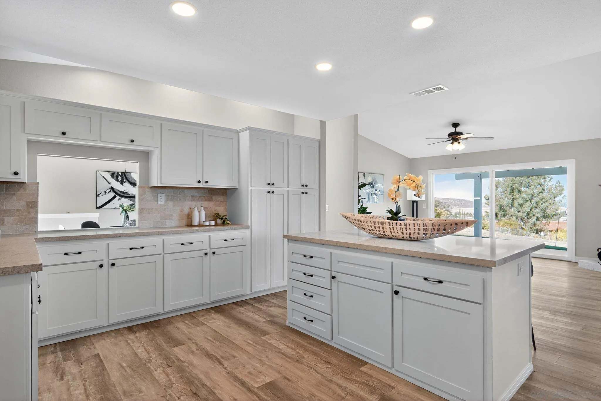 https://cdn.realtyfeed.com/cdn/127/250040651/c08788d82c07884015e321b0807ffaee.webp
