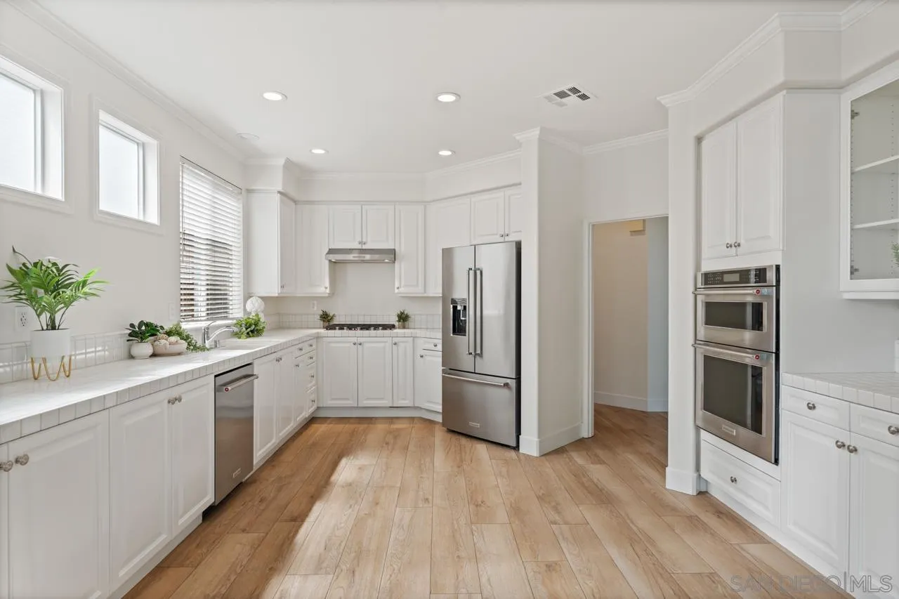 https://cdn.realtyfeed.com/cdn/127/250040652/bc408be1137cb3d72f20cf78ee95557c.webp