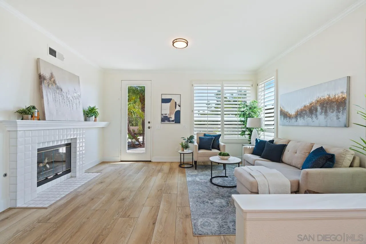 https://cdn.realtyfeed.com/cdn/127/250040652/c5a4984d8543a997f10d5de7de5fdd8f.webp