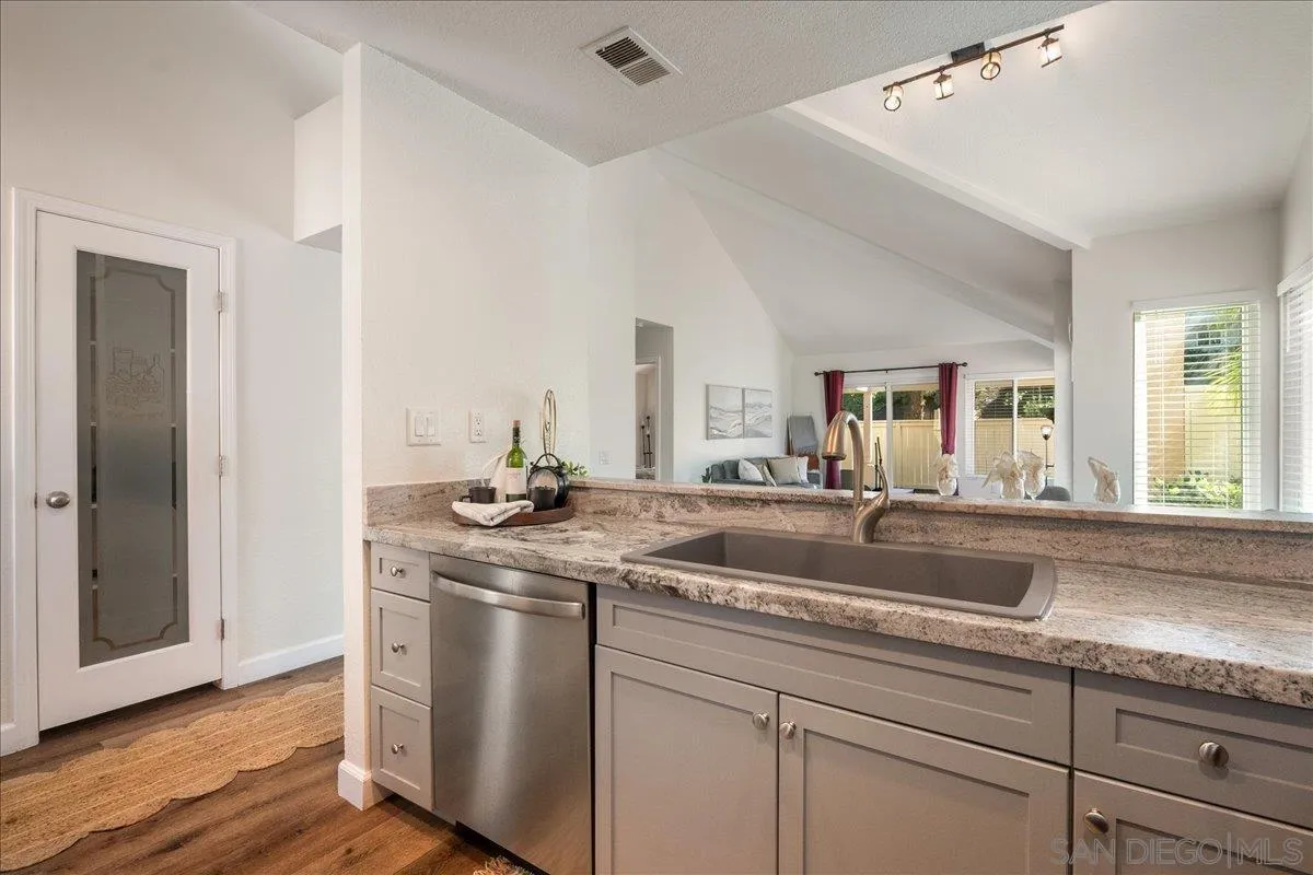 https://cdn.realtyfeed.com/cdn/127/250040653/9992c16cbed62d976c896baf7c47a3fb.webp