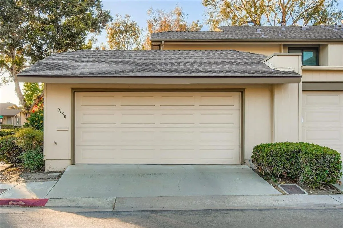 https://cdn.realtyfeed.com/cdn/127/250040655/a2350bca730704cc611ddecf60f5e217.webp