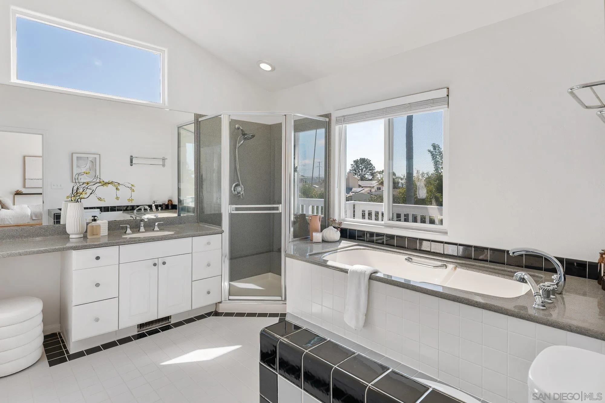 https://cdn.realtyfeed.com/cdn/127/250040656/15810fff50663d28fd4d97c8f473493d.webp