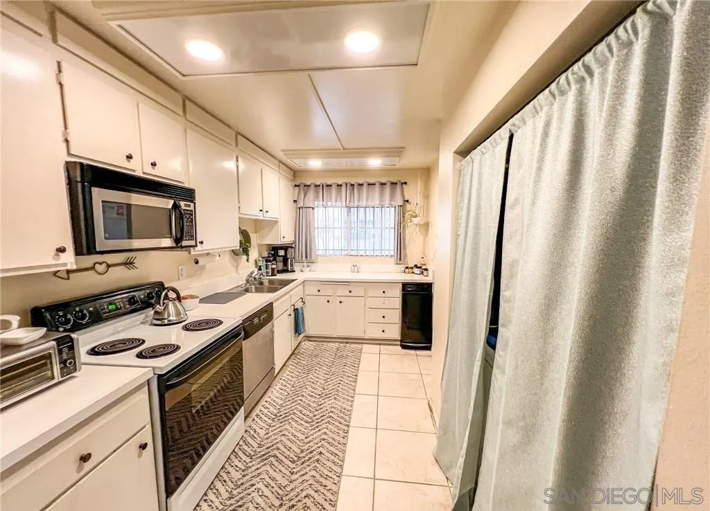 https://cdn.realtyfeed.com/cdn/127/250040657/1ec576557aaaf56bef7e24c09afc0904.webp