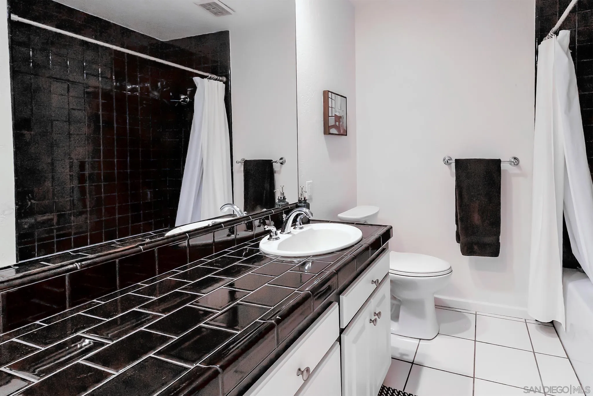 https://cdn.realtyfeed.com/cdn/127/250040659/9168e9f9421b2920dc4aff489531b8b0.webp