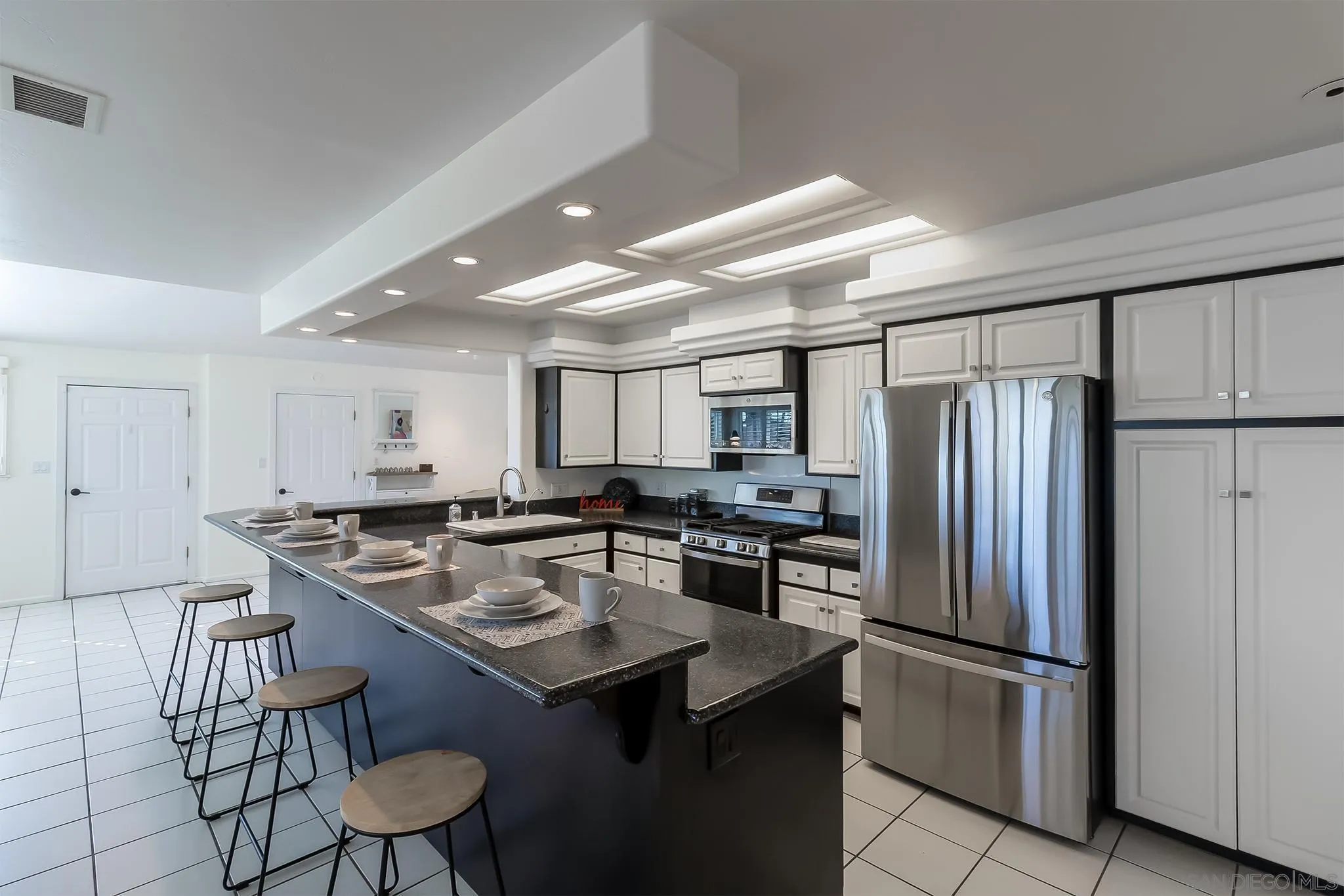 https://cdn.realtyfeed.com/cdn/127/250040659/d1cfc09baec90bc0f4423629b42d81c4.webp