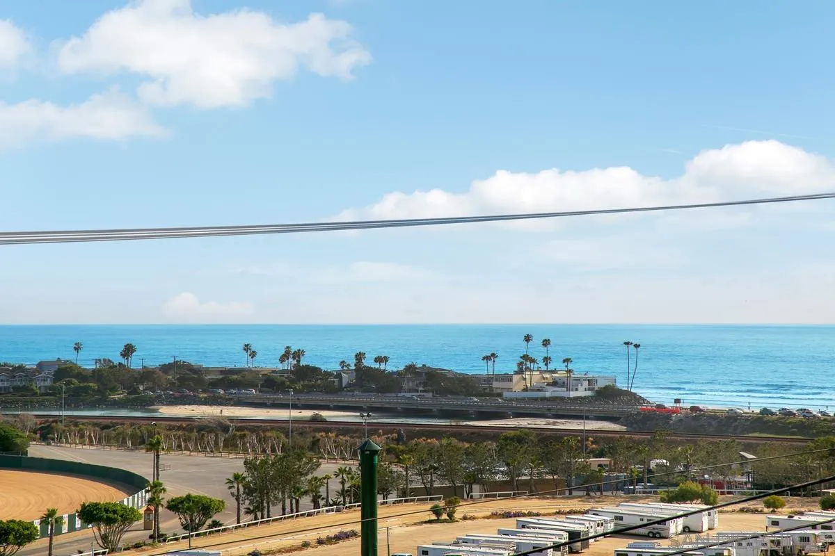 Solana Beach, CA 92075