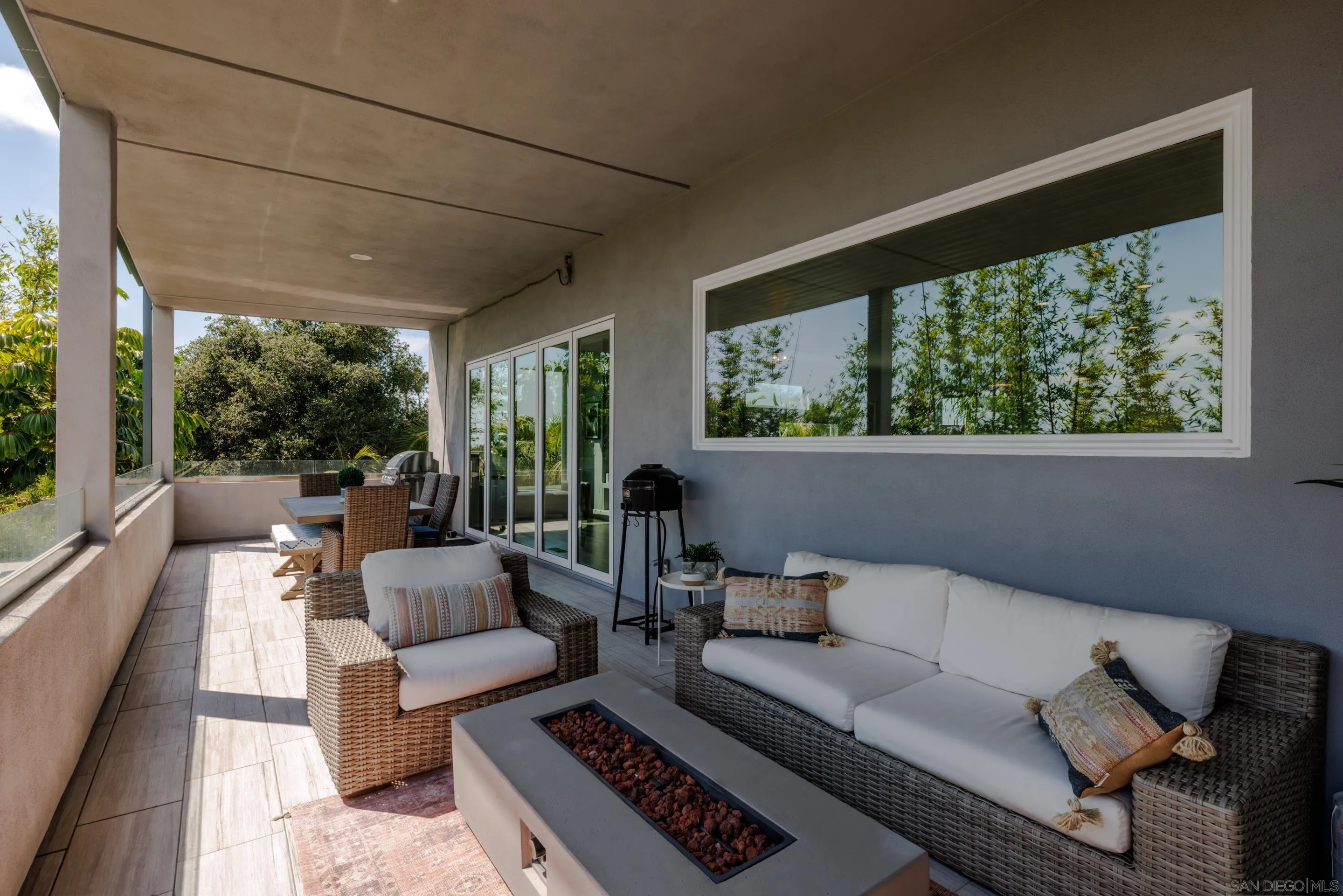 https://cdn.realtyfeed.com/cdn/127/250040670/0fcf40aad541aaad150a4ccef21ee895.webp