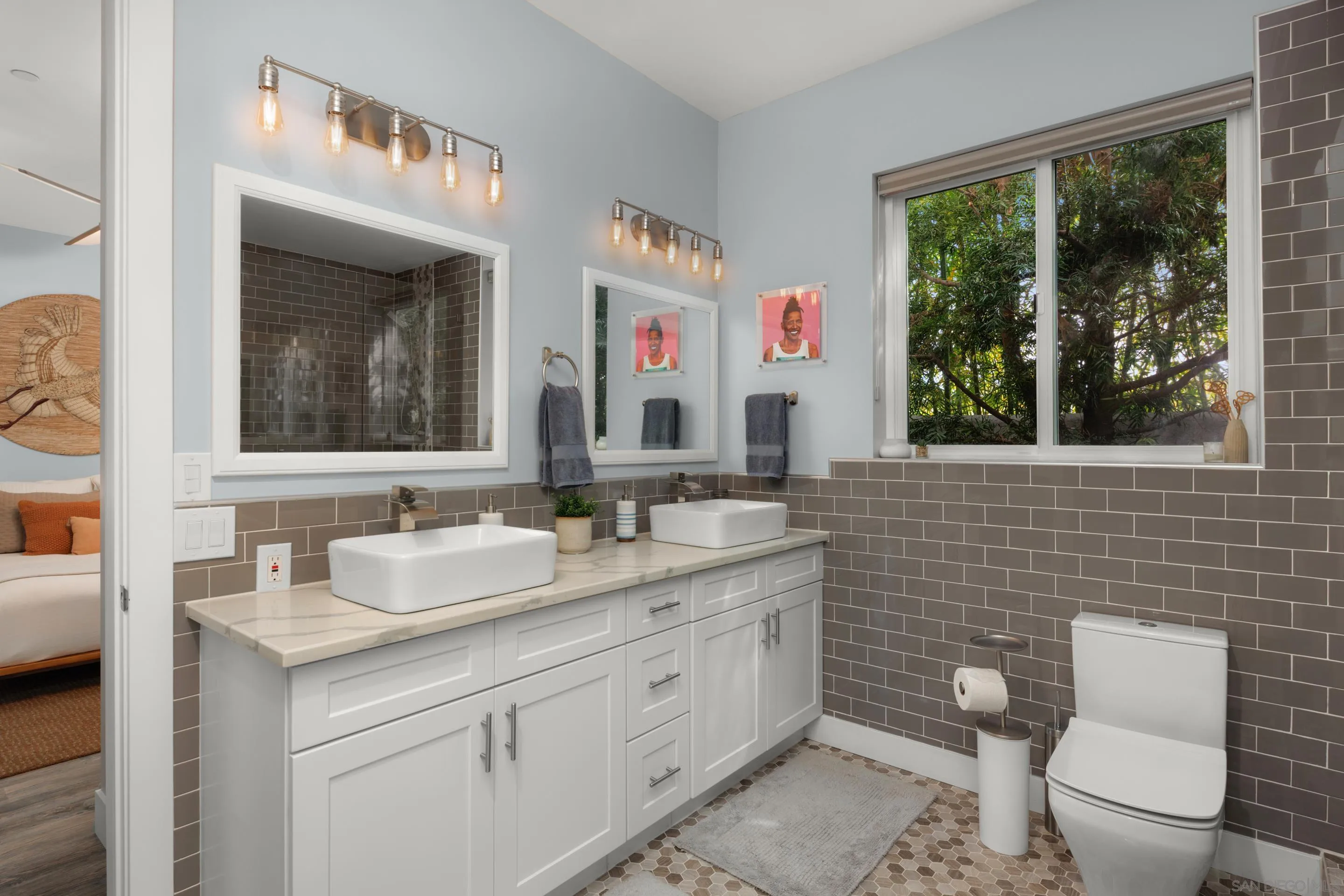 https://cdn.realtyfeed.com/cdn/127/250040670/572c765b23ff2deb70bcd8307d136f12.webp