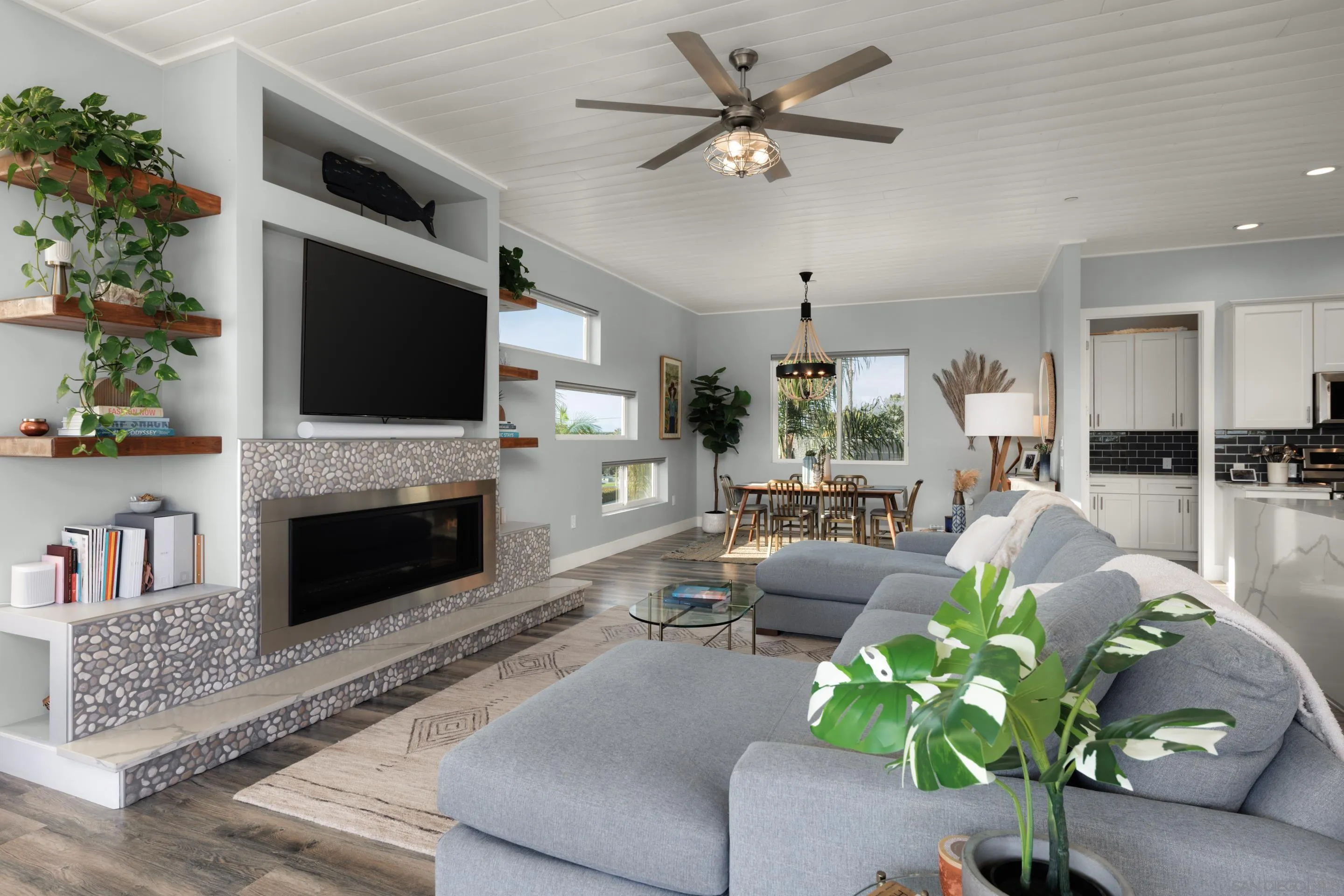 https://cdn.realtyfeed.com/cdn/127/250040670/6d68cf725d148fba0c0823f7b264c719.webp