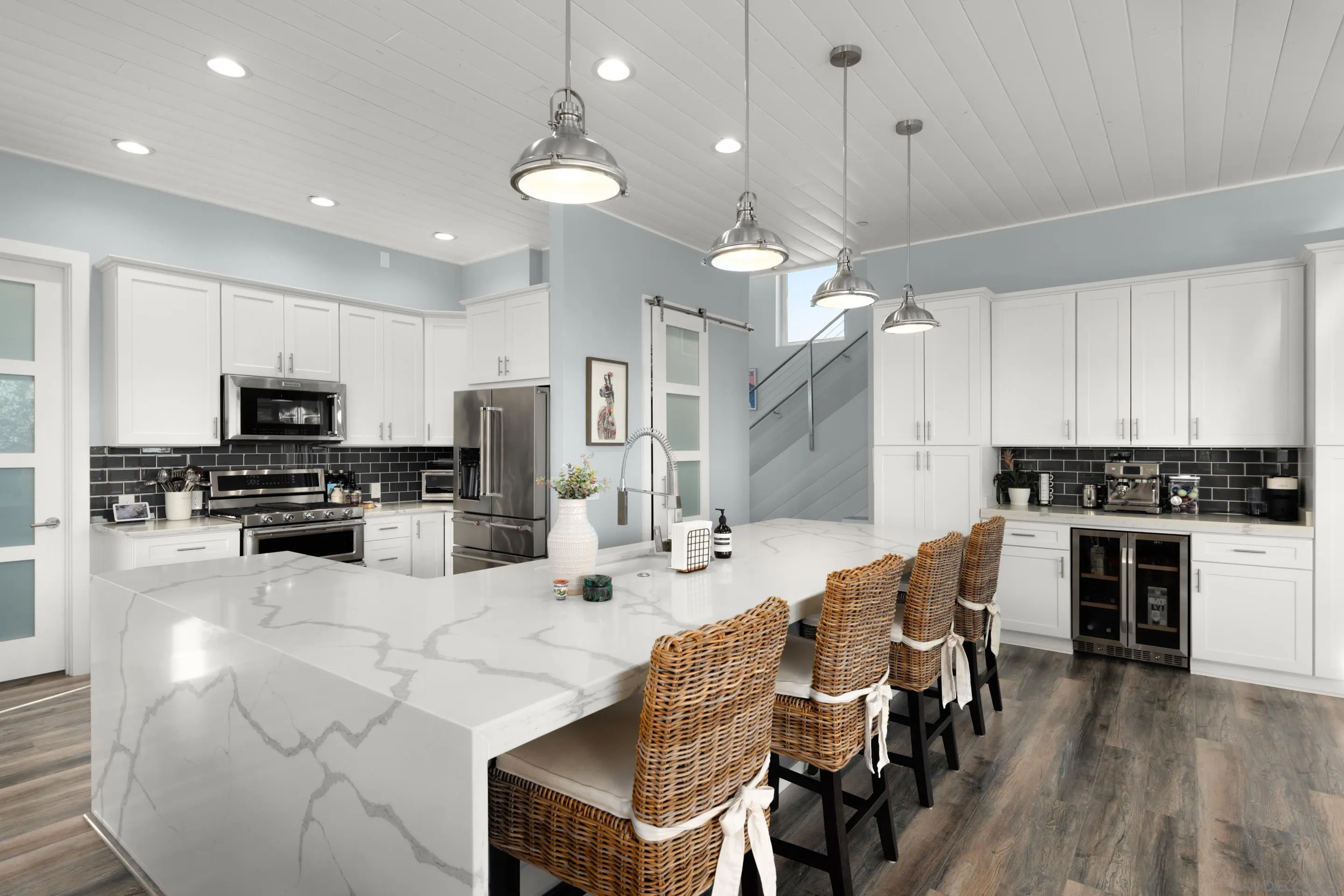 https://cdn.realtyfeed.com/cdn/127/250040670/9a1027c31f1fba52f4c669249791d78c.webp