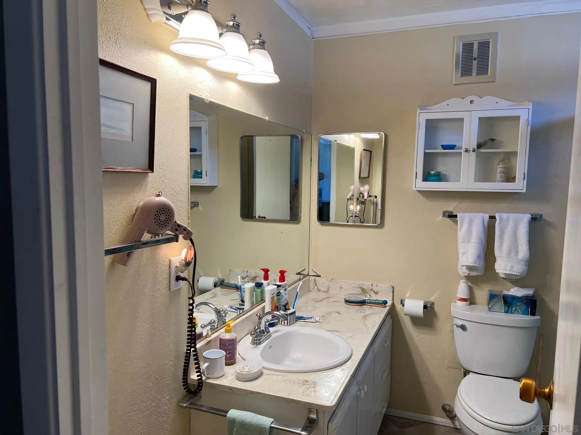 https://cdn.realtyfeed.com/cdn/127/250040671/145a9b89420035a87d30b56f018f48b1.webp