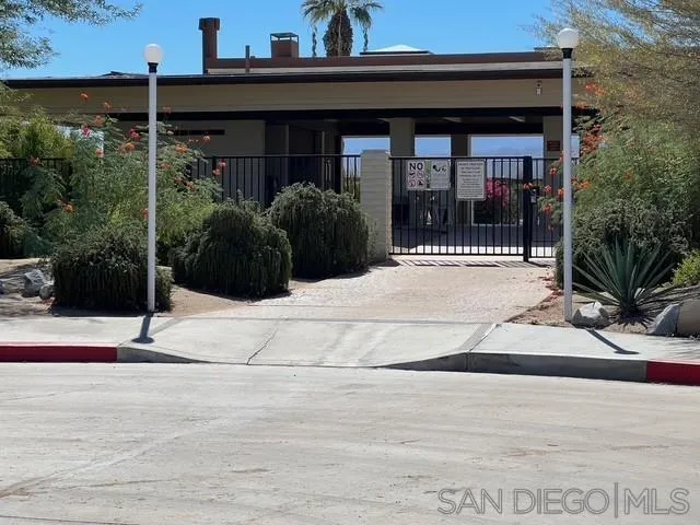 https://cdn.realtyfeed.com/cdn/127/250040671/3c972bad096bdcf0bf32c70e3026ee1f.webp