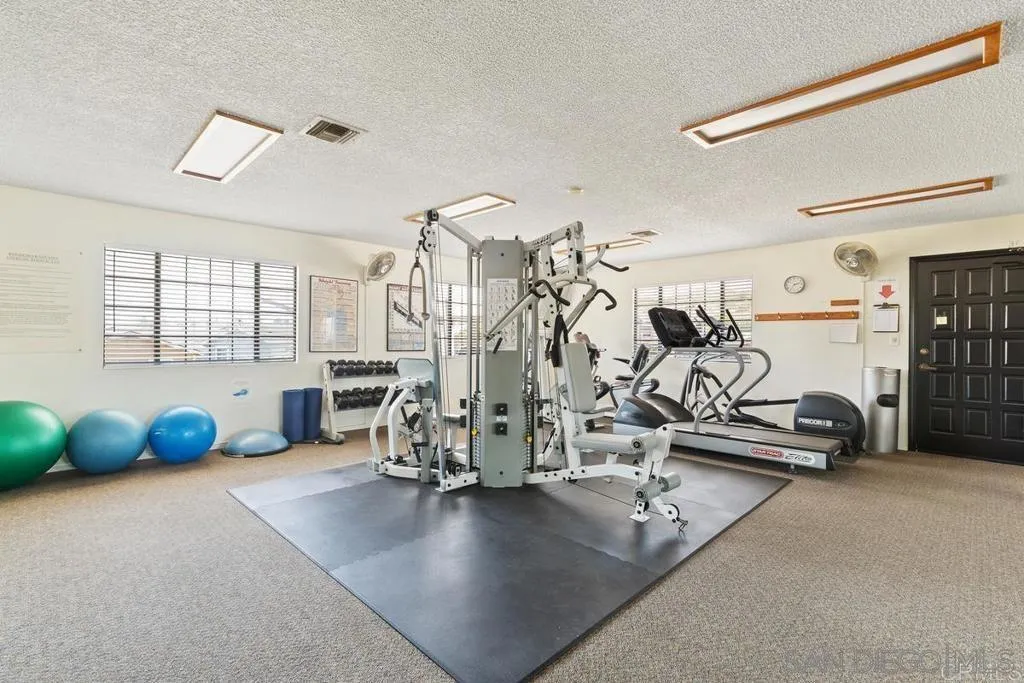 https://cdn.realtyfeed.com/cdn/127/250040672/cee05c471fca0170433da6e4f5b7335d.webp