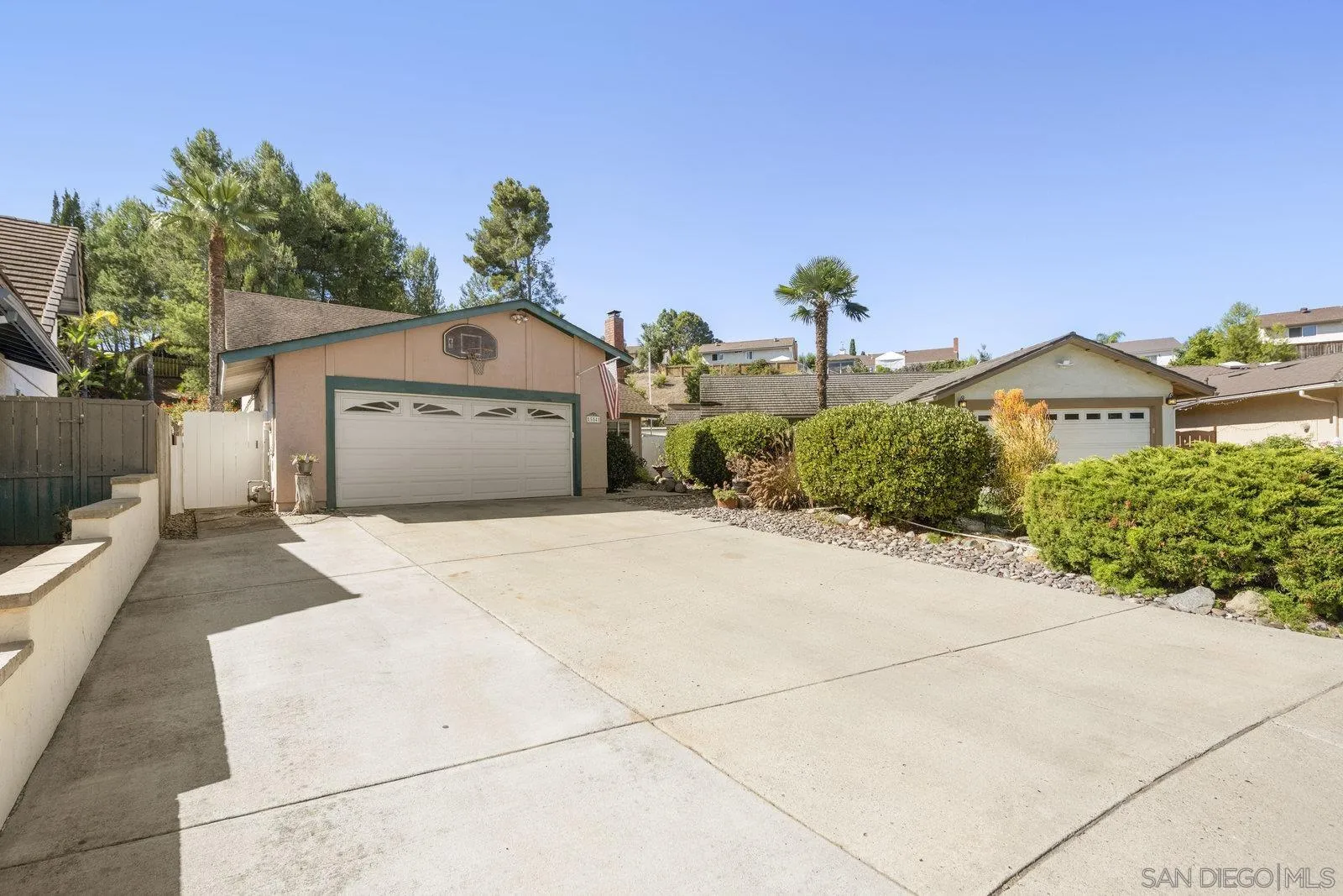 https://cdn.realtyfeed.com/cdn/127/250040673/42e3209d5402e0aae4ece50b10800e91.webp