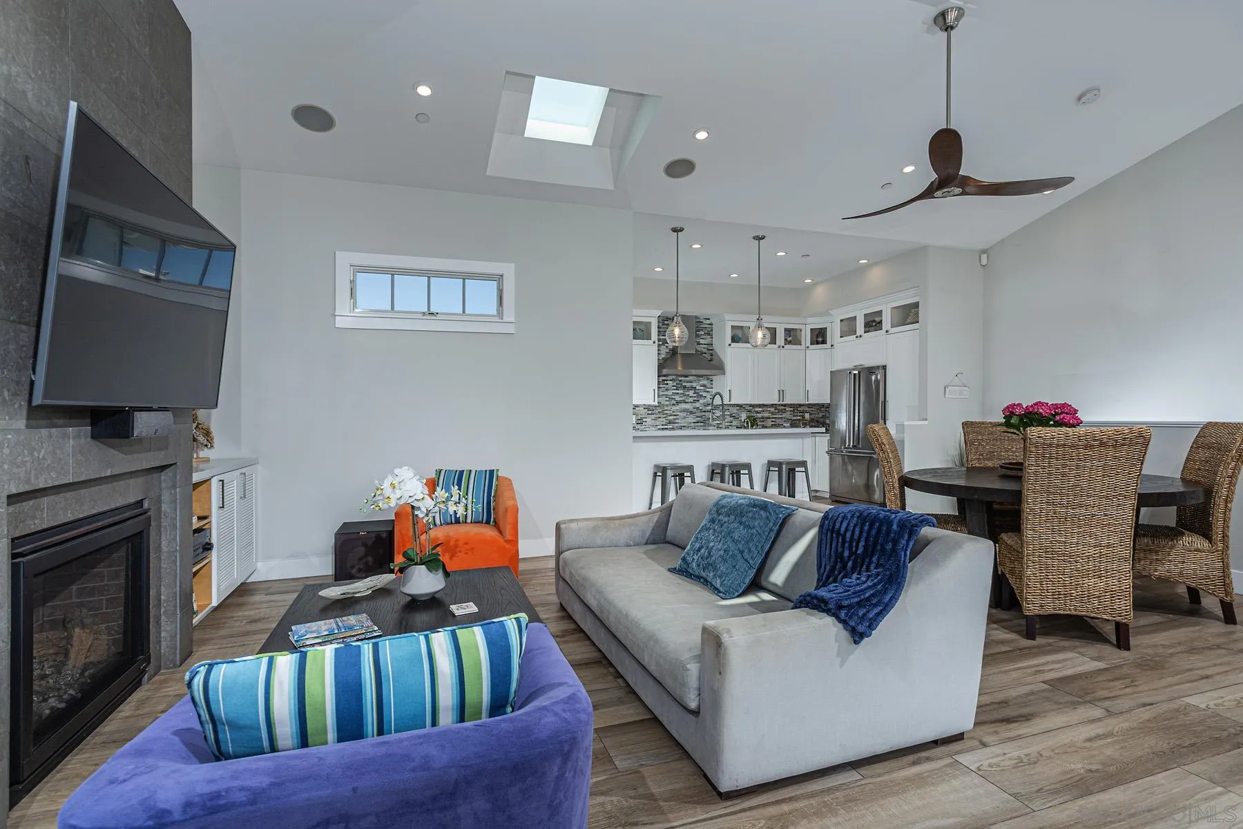https://cdn.realtyfeed.com/cdn/127/250040674/0d68f2e2559c5a81f3da09aca76fd8d9.webp