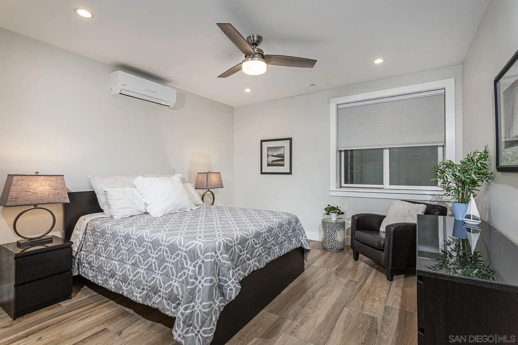 https://cdn.realtyfeed.com/cdn/127/250040674/596da35ca5664b026ab758cda2ca0add.webp