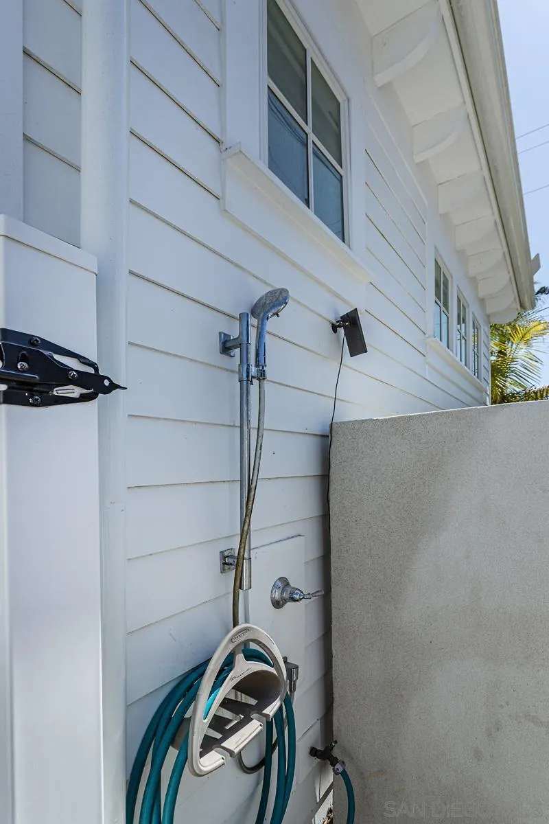 https://cdn.realtyfeed.com/cdn/127/250040674/73201ec938704dc1cfbcc4bd8cf3d522.webp