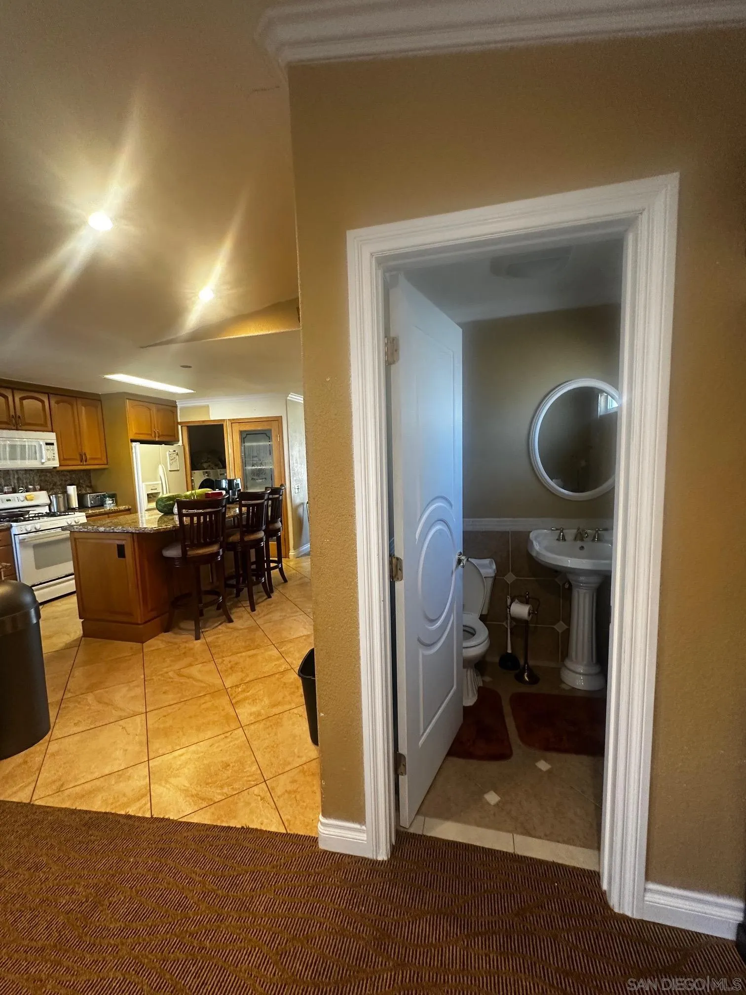 https://cdn.realtyfeed.com/cdn/127/250040678/eb2e808091e40bcdca23b44676b17507.webp