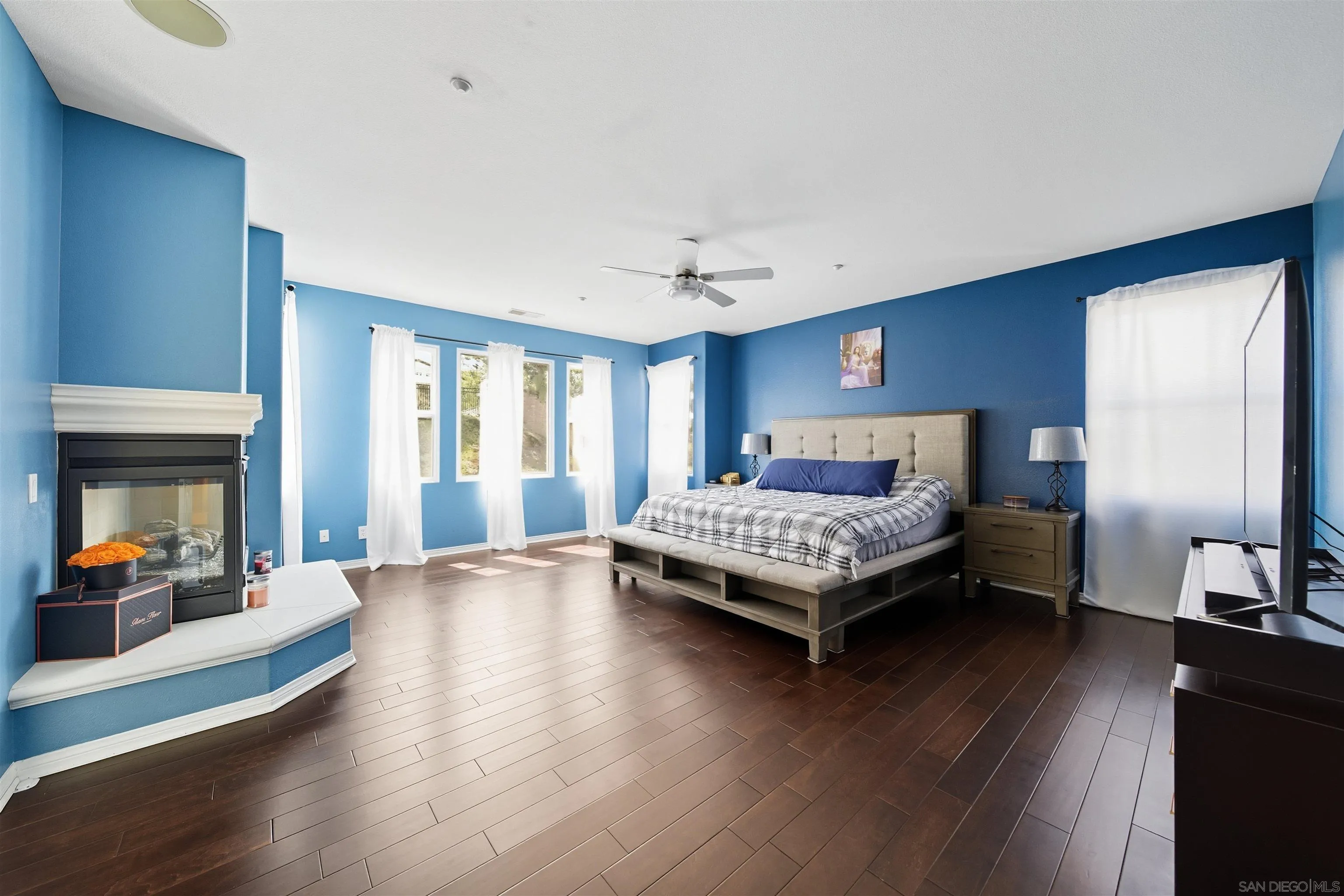 https://cdn.realtyfeed.com/cdn/127/250040679/184545e5b09f753f8762c6ebd9c57e02.webp