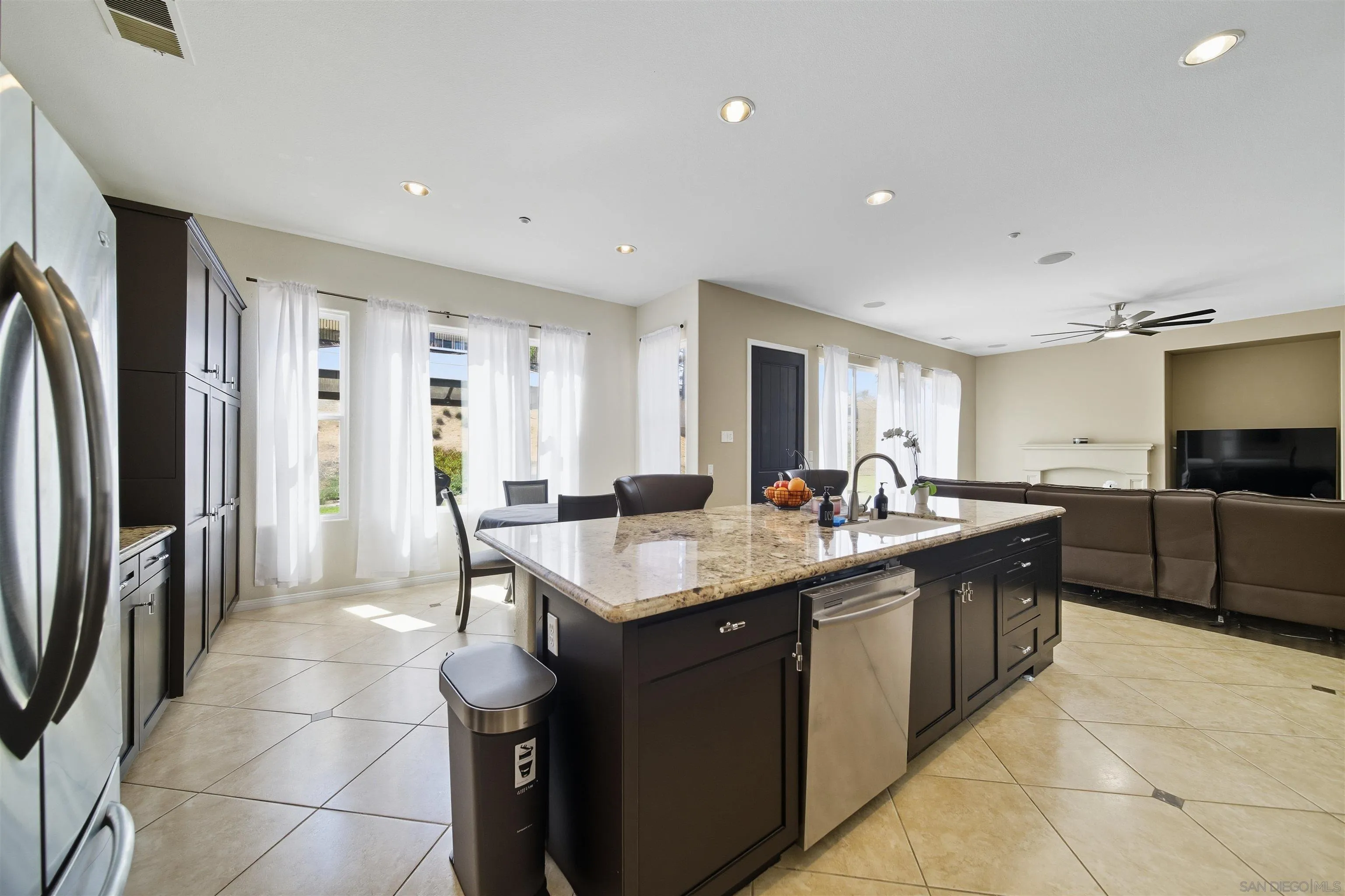 https://cdn.realtyfeed.com/cdn/127/250040679/4b217b87f4a1f77be4b58abedc83a6be.webp