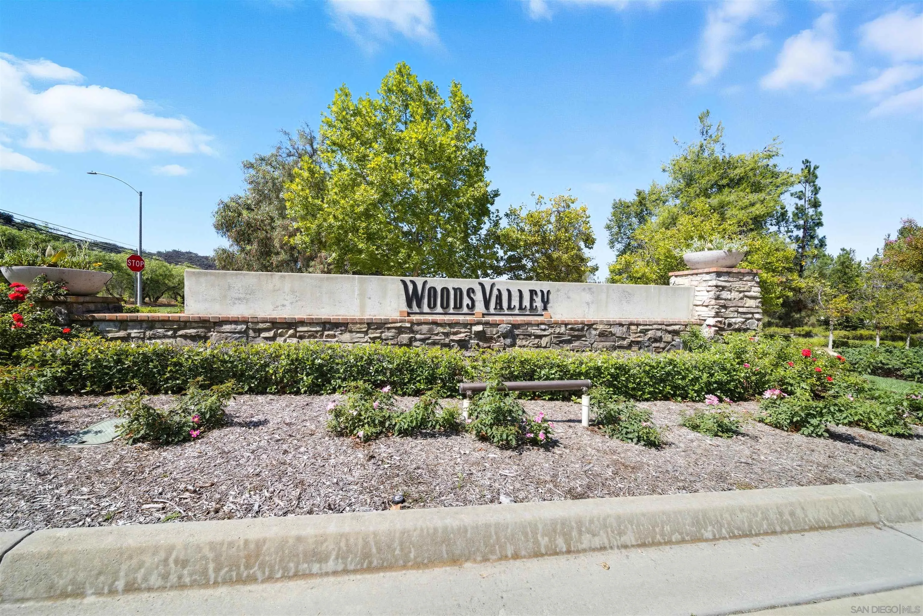 https://cdn.realtyfeed.com/cdn/127/250040679/5bf38d6035a2e8c2efd1988bfaf3d0dc.webp