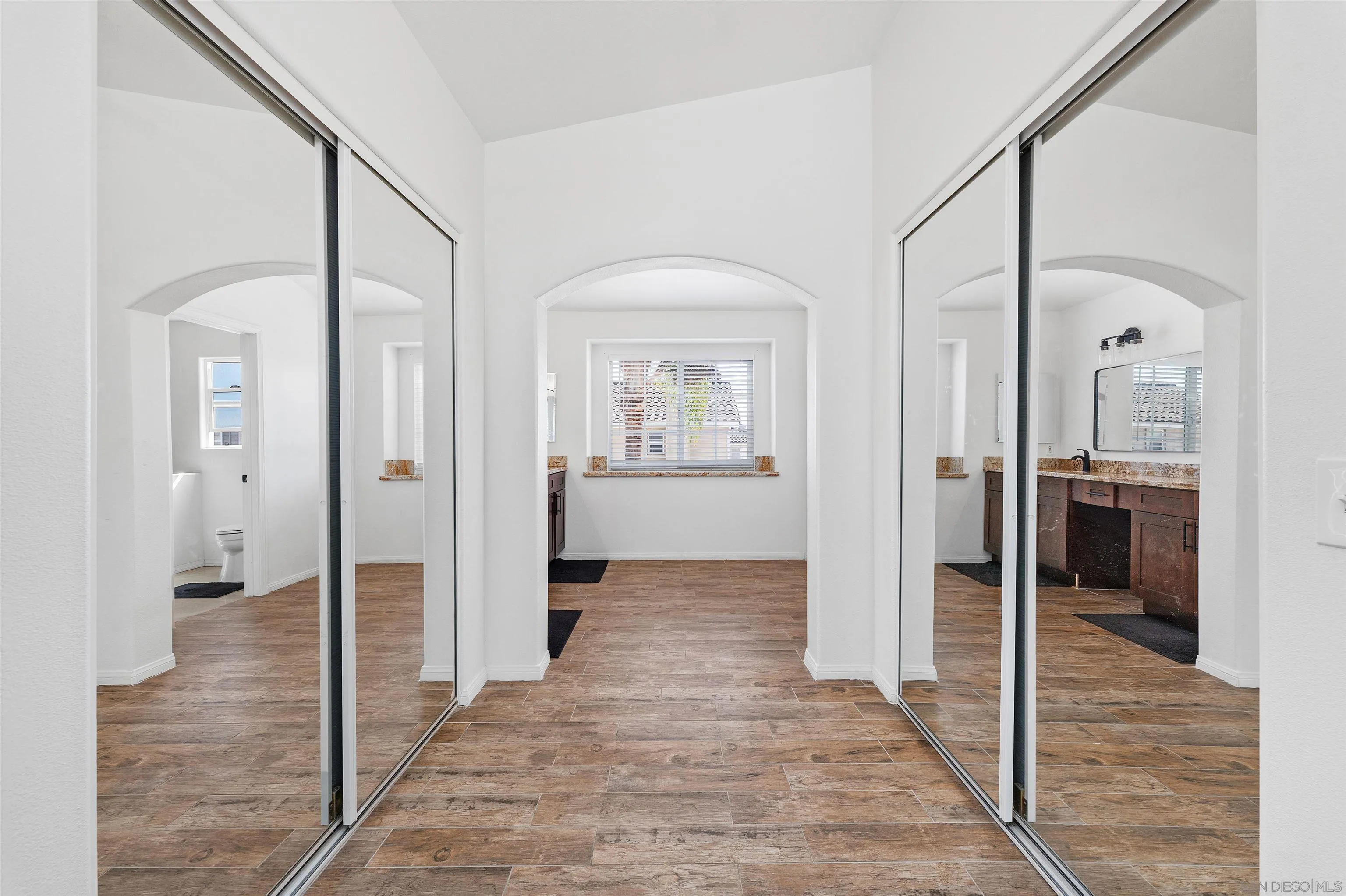 https://cdn.realtyfeed.com/cdn/127/250040683/6263d6981a814b48d93eb64ea8edd779.webp
