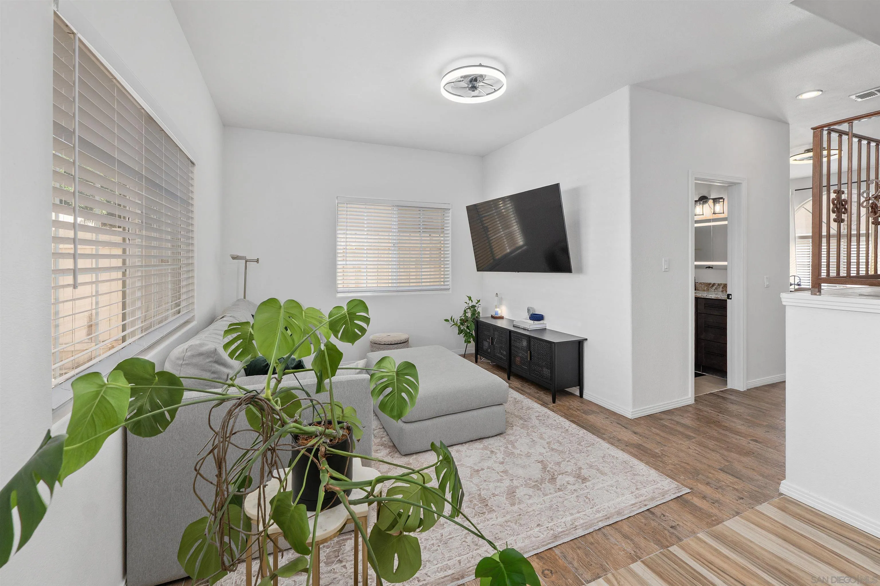 https://cdn.realtyfeed.com/cdn/127/250040683/df12d00ad0067c24942687b7be255ac8.webp