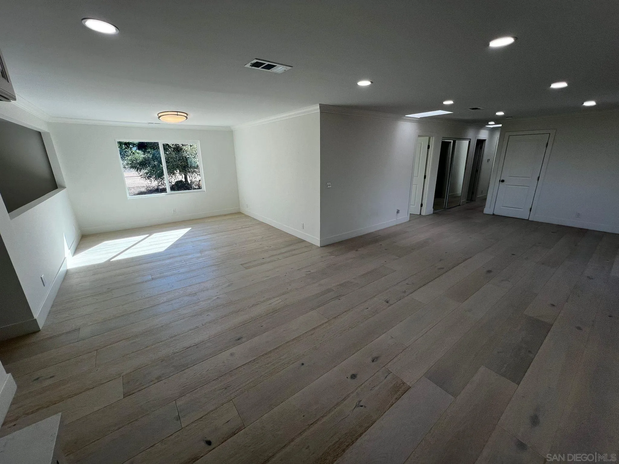 https://cdn.realtyfeed.com/cdn/127/250040691/fb4863b29684a2a0bb82c5f93c730c0f.webp