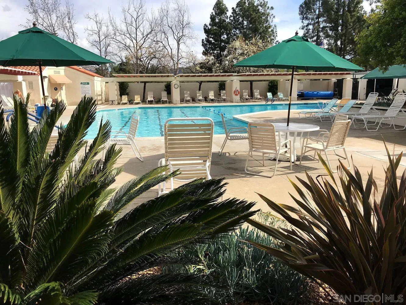 https://cdn.realtyfeed.com/cdn/127/250040692/974615f6bf36e1ff957e071bb935bccb.webp