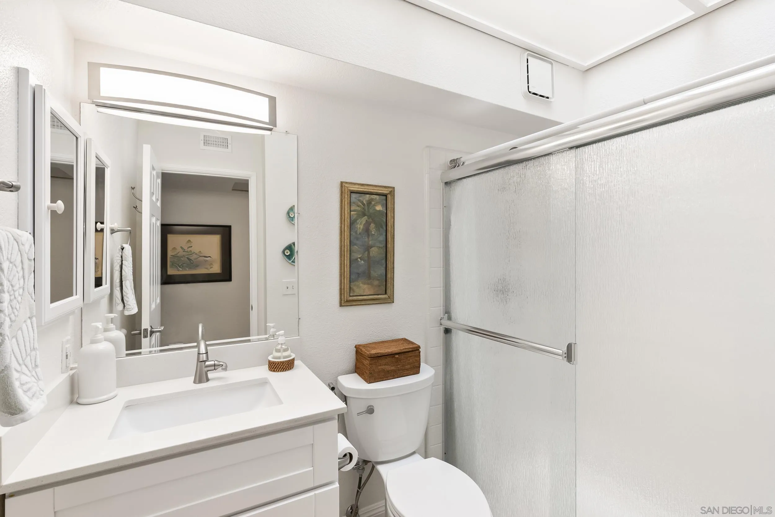 https://cdn.realtyfeed.com/cdn/127/250040692/cb7d489ba84ff5e18cf05e904d3b316b.webp