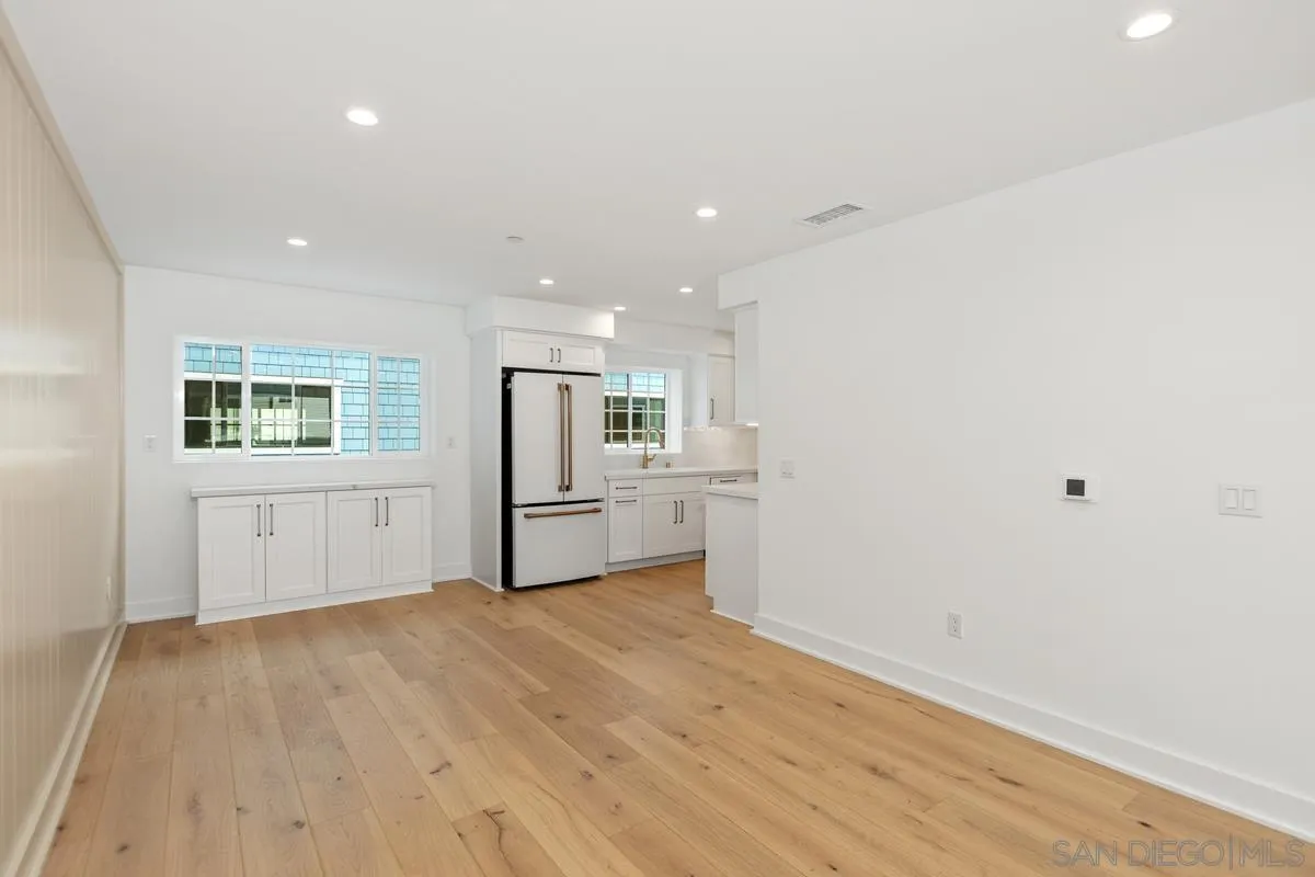 Photo #14: 250040694 Listing: Photo #14
