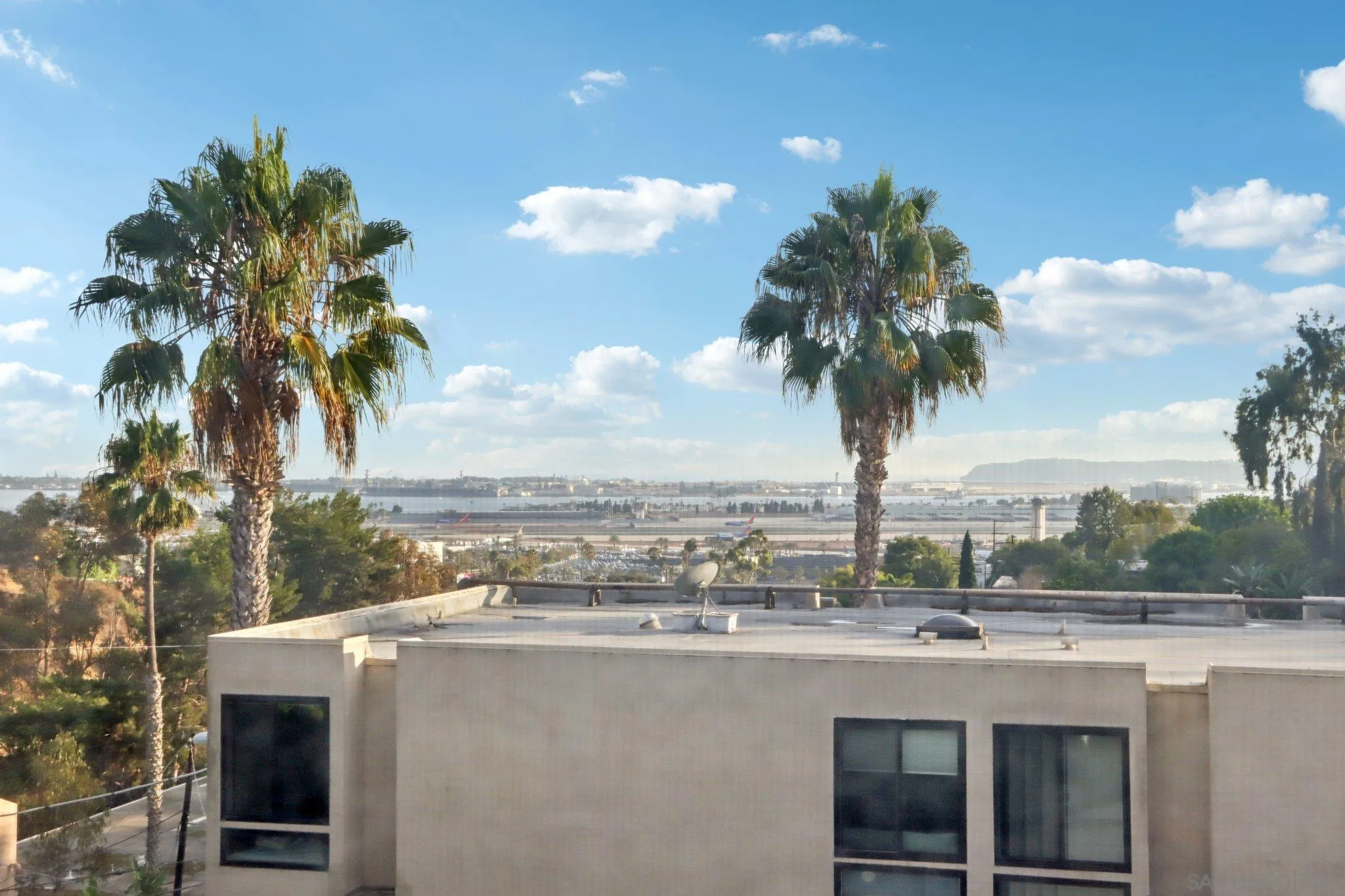 https://cdn.realtyfeed.com/cdn/127/250040697/25bfab26514dd4136cec7d47f4f95182.webp