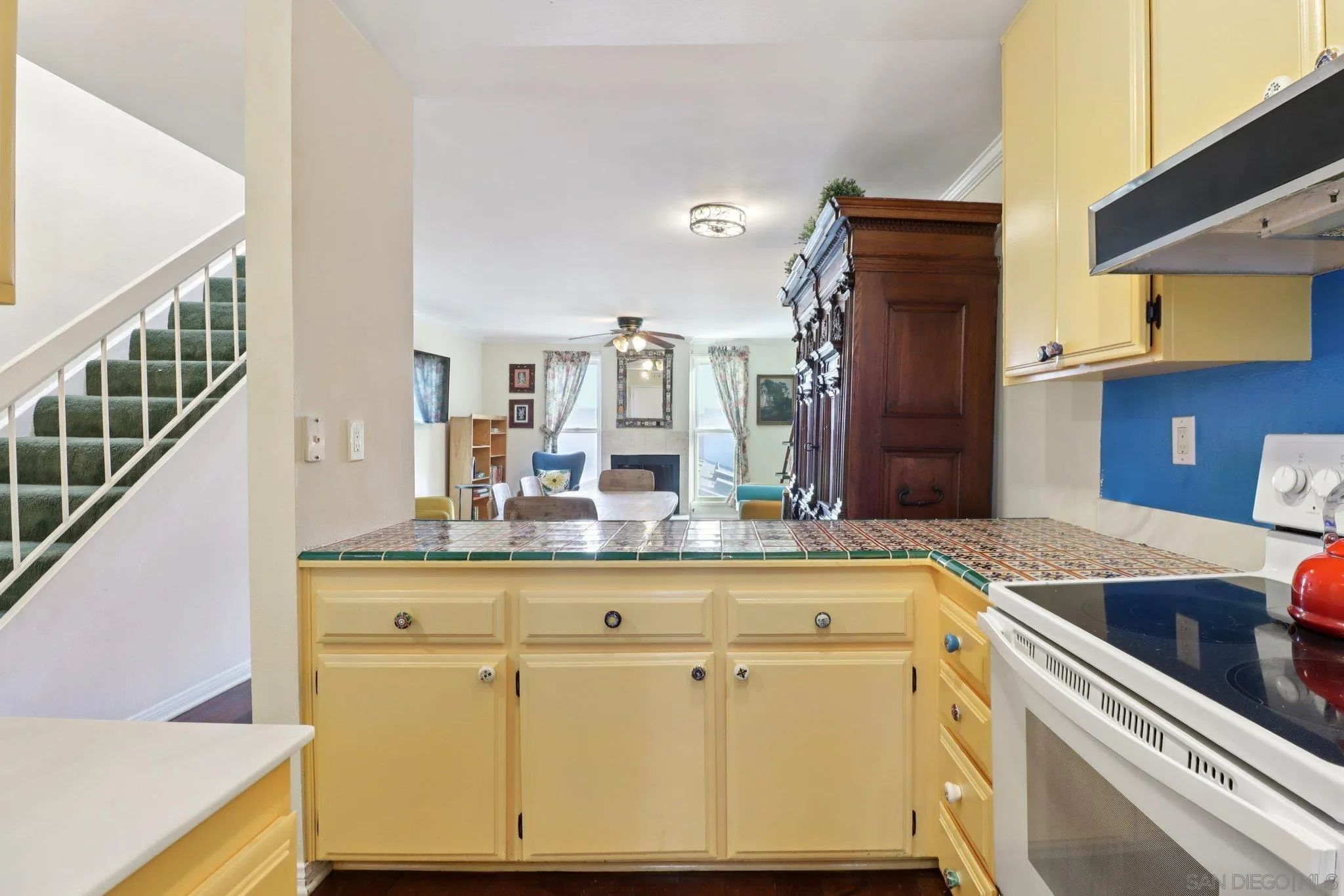 https://cdn.realtyfeed.com/cdn/127/250040697/3988f82c7f3a7a57a791d5cbea7c7327.webp