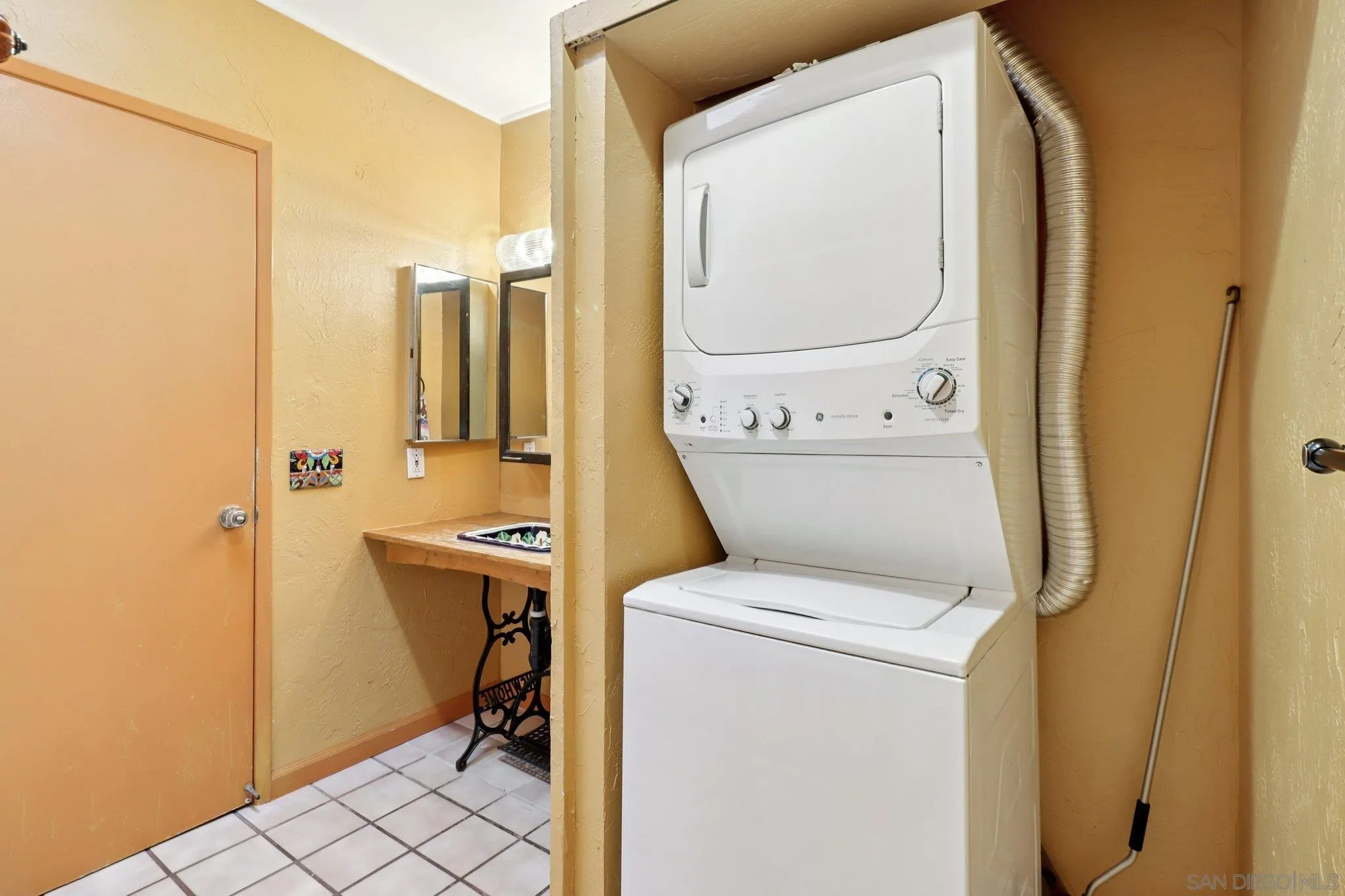 https://cdn.realtyfeed.com/cdn/127/250040697/8d3d44144918bc43d843e73ac1b30535.webp