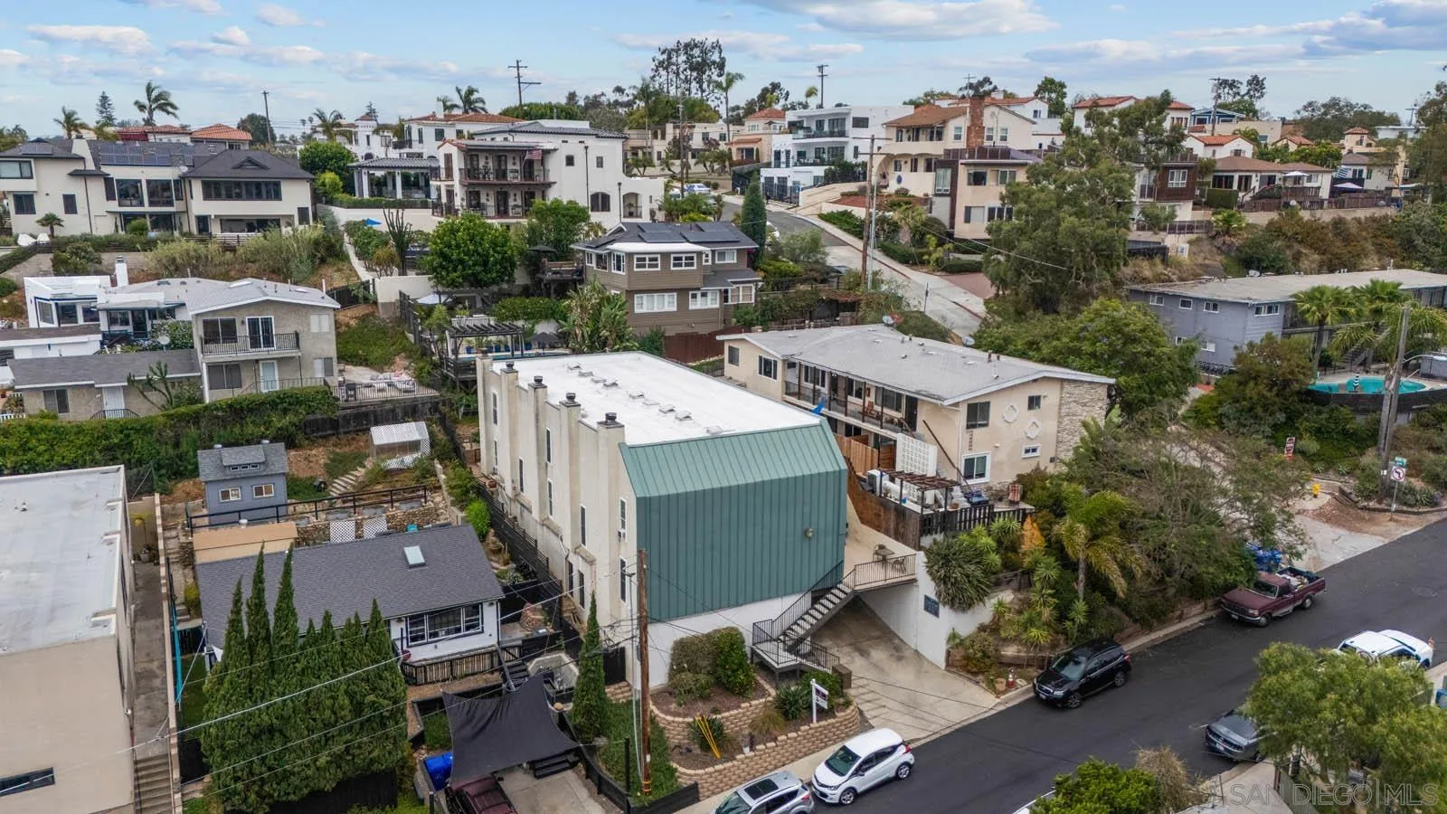 https://cdn.realtyfeed.com/cdn/127/250040697/95e3de0a9dc3cb1c6928eb27a7aacfcf.webp