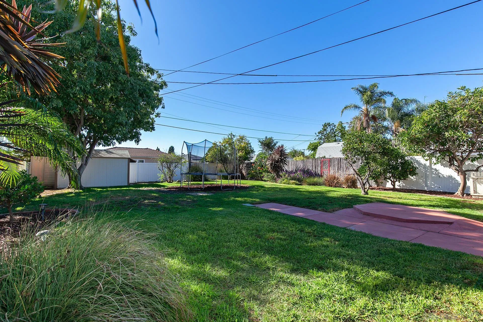 https://cdn.realtyfeed.com/cdn/127/250040698/371de9cfeffb5ffcbb96960641150f5b.webp