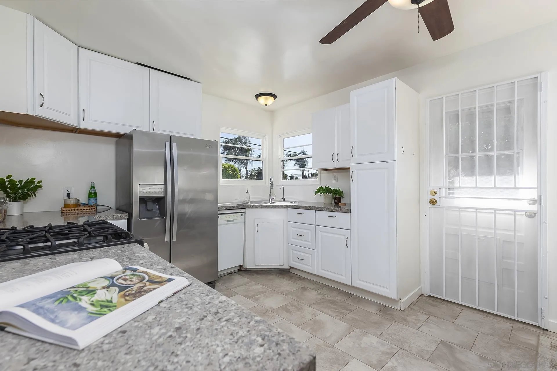 https://cdn.realtyfeed.com/cdn/127/250040698/fd62d41b77e82f749b7aca0f69afb050.webp