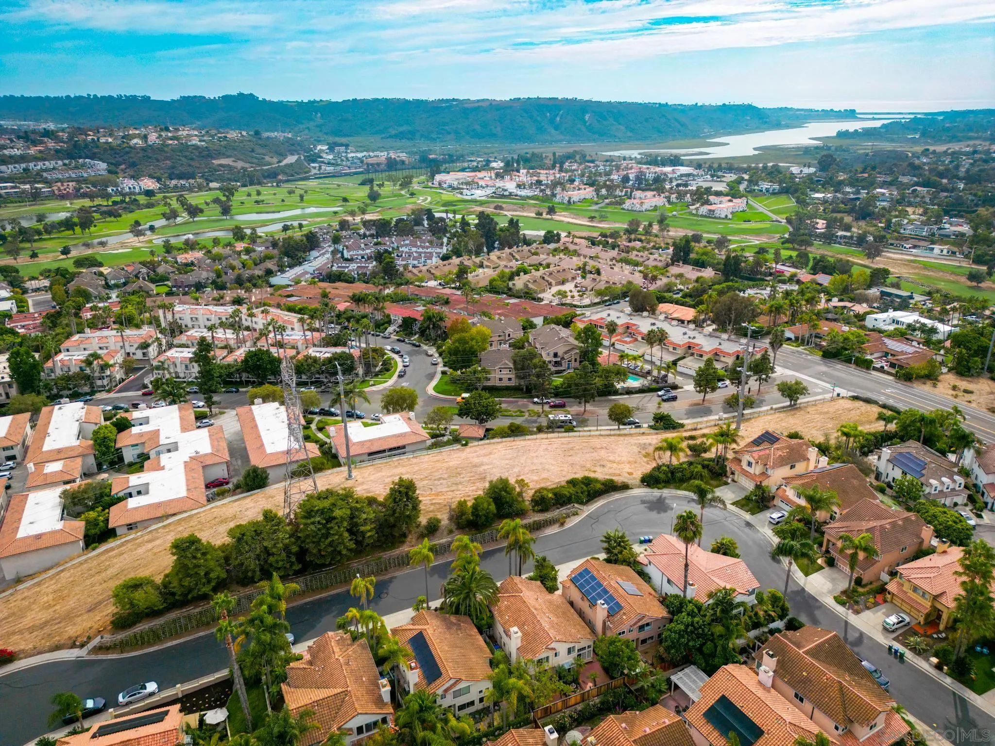 https://cdn.realtyfeed.com/cdn/127/250040703/139e3706f5b1915510e90e4b4da34e97.webp