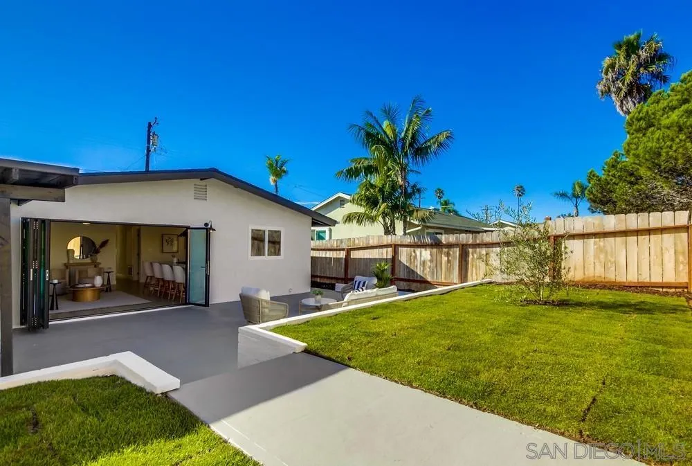 https://cdn.realtyfeed.com/cdn/127/250040705/303bf1d7df6e468aaf51cc8f53eac4e8.webp