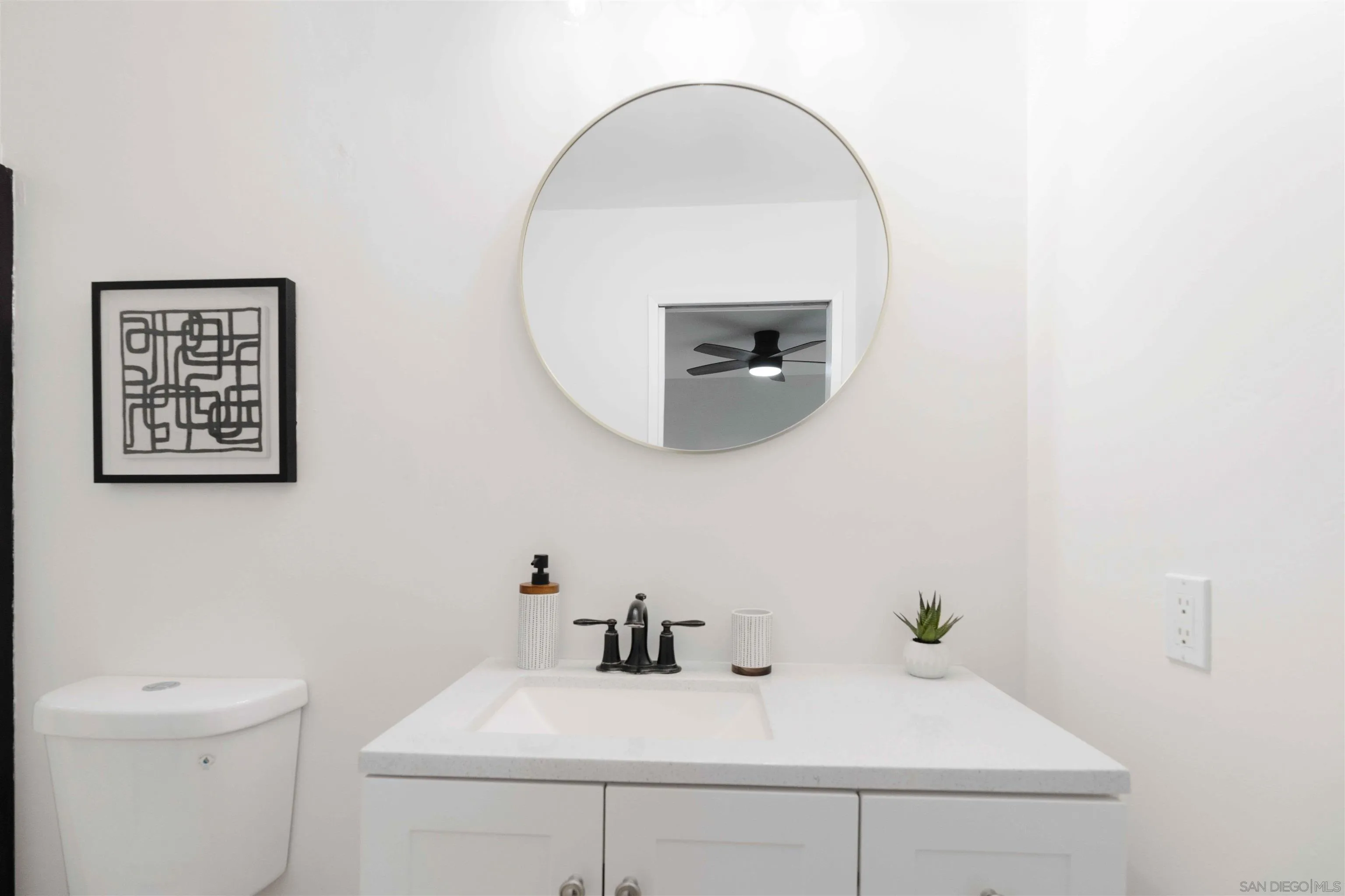 https://cdn.realtyfeed.com/cdn/127/250040708/cf1b0e68e45f65ac73e4f269d1842e97.webp