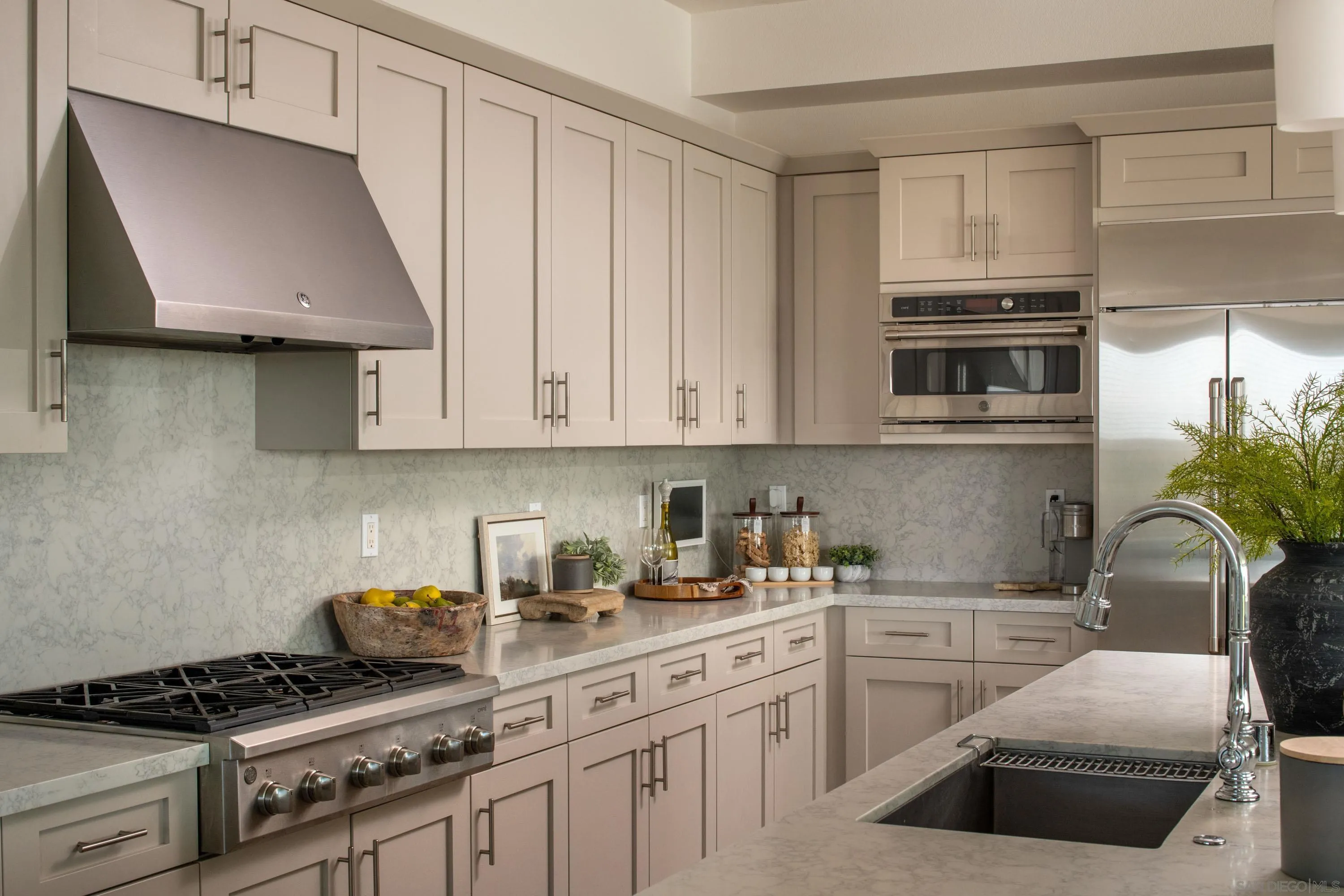 https://cdn.realtyfeed.com/cdn/127/250040709/2fa07a7118916b872d36c6754144c064.webp