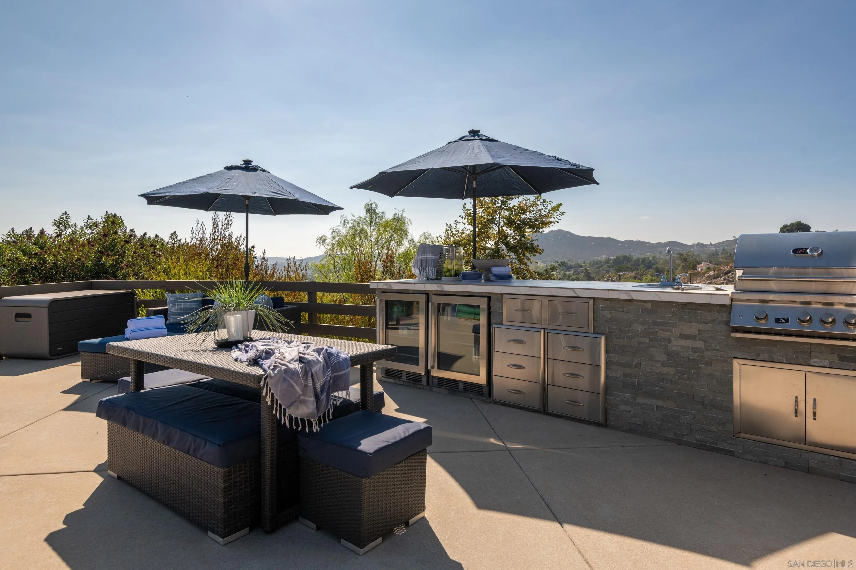 https://cdn.realtyfeed.com/cdn/127/250040709/34a389ab6e846c5388bc491512589f69.webp