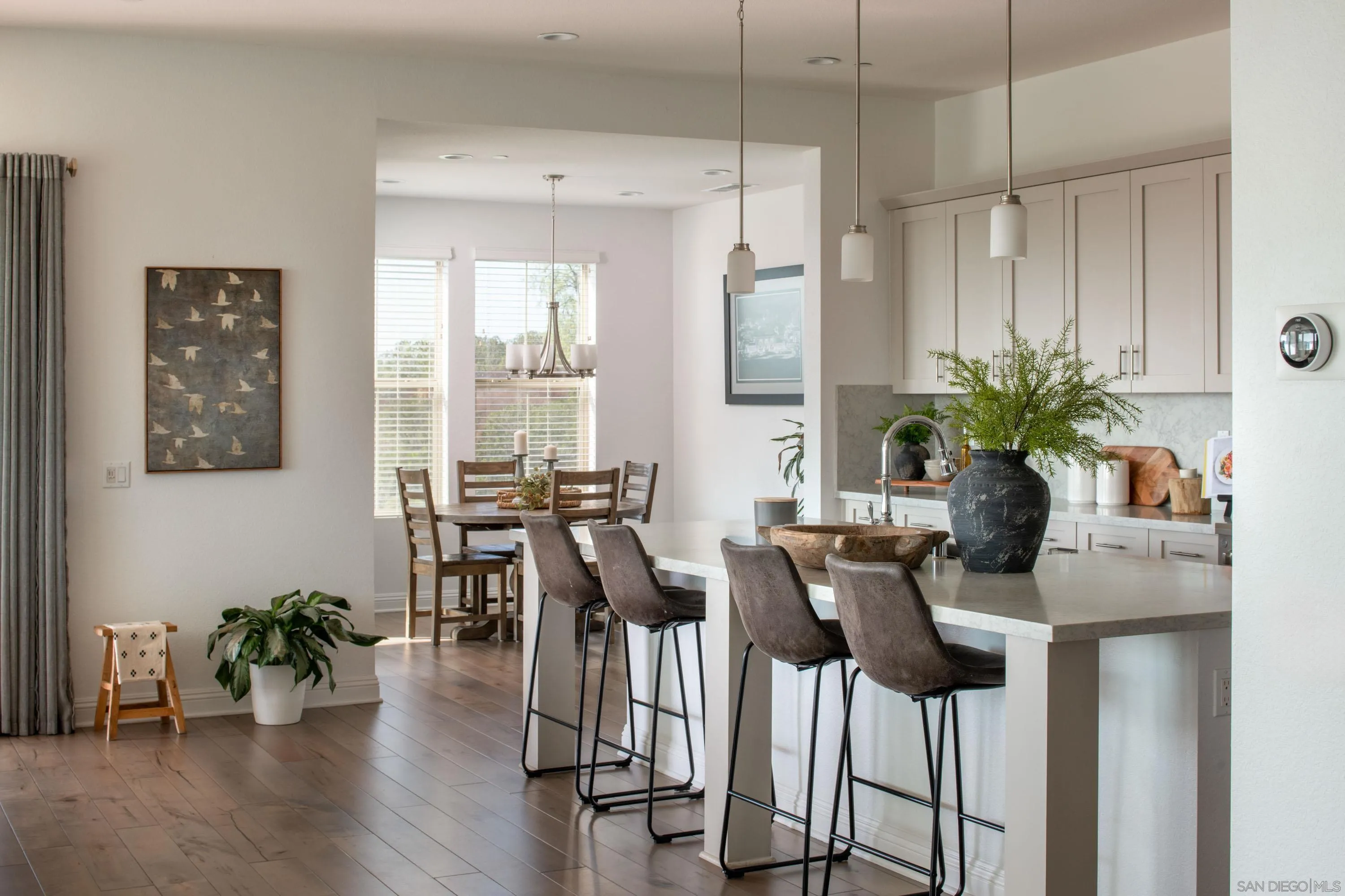https://cdn.realtyfeed.com/cdn/127/250040709/981fa3a941a8fdf1b23a09b7def23427.webp