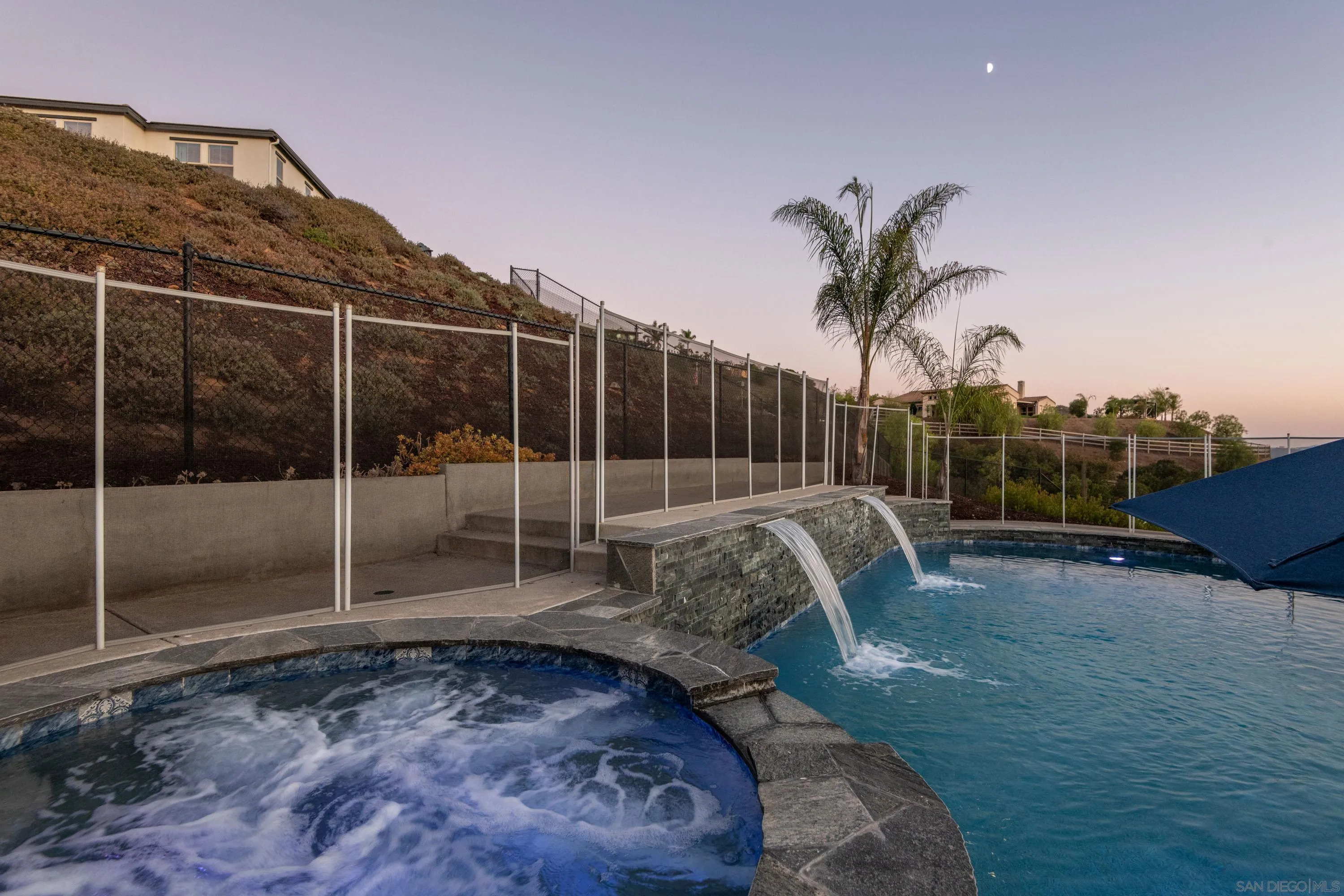 https://cdn.realtyfeed.com/cdn/127/250040709/a5343f86702d3160d32f6baf7926164e.webp