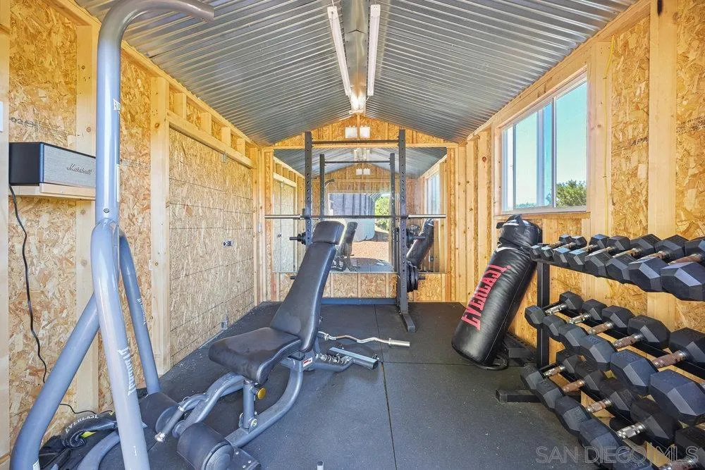 https://cdn.realtyfeed.com/cdn/127/250040713/1d0c3ebab0ce935408a9cd09c4d8c463.webp