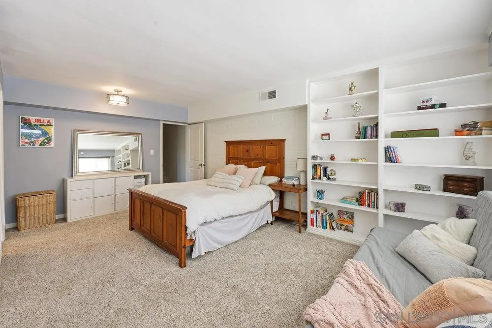 https://cdn.realtyfeed.com/cdn/127/250040713/60c85f53f5f98aa4dea0c8da4e0472a5.webp