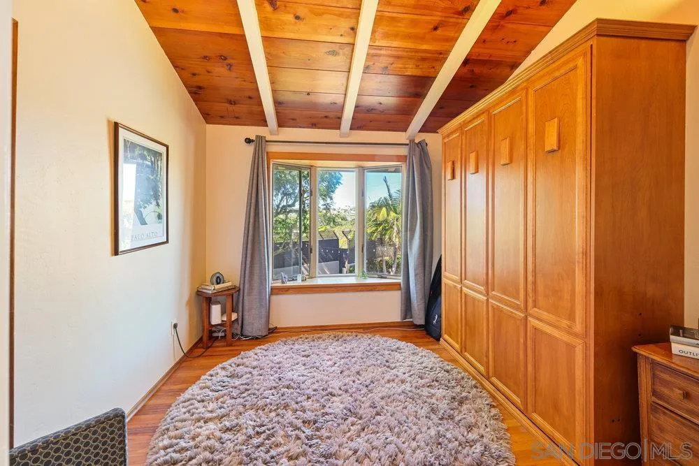 https://cdn.realtyfeed.com/cdn/127/250040713/e6a7b770857cf1f007de57e47f527a2b.webp