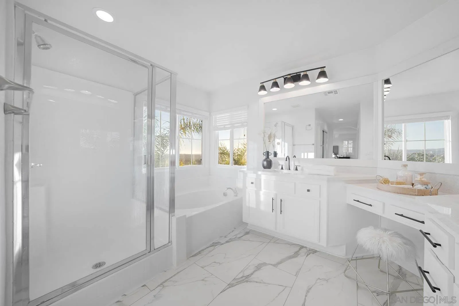 https://cdn.realtyfeed.com/cdn/127/250040716/ac0f4a7bec61f3b7a1012c67a6962b41.webp