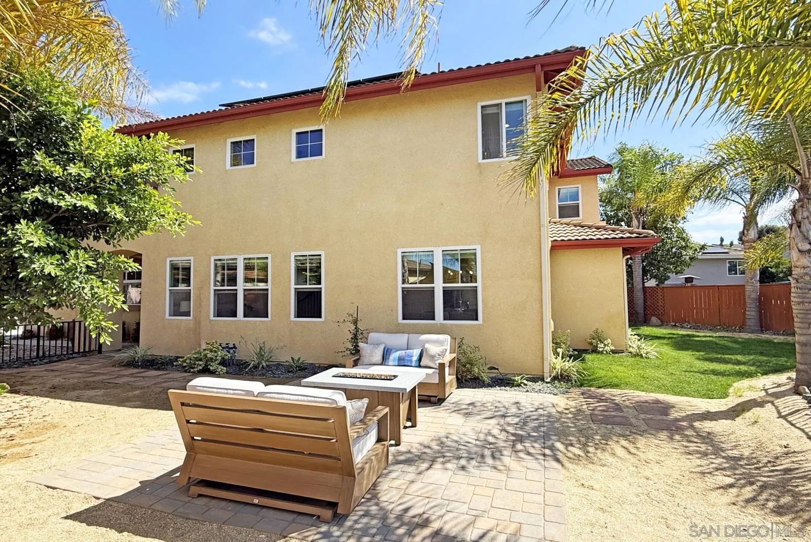 https://cdn.realtyfeed.com/cdn/127/250040716/bb3e3066dd8e548562c96a971c22ac80.webp