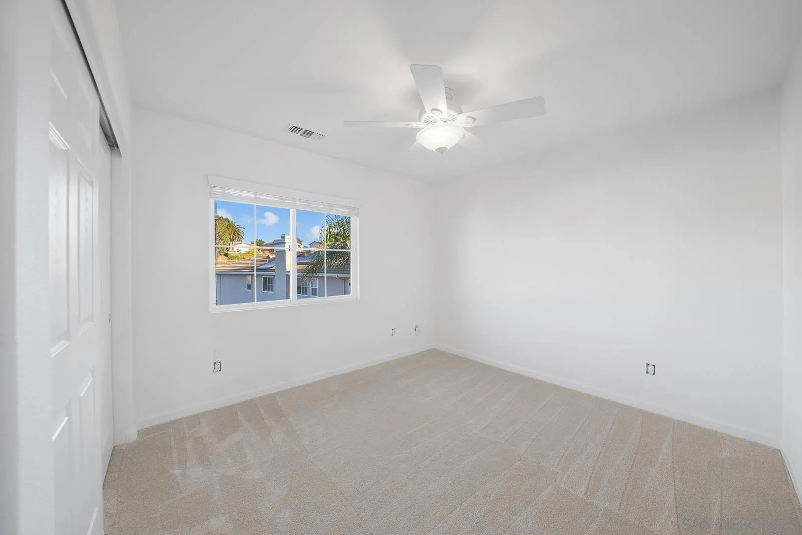 https://cdn.realtyfeed.com/cdn/127/250040716/c8e1aef05b50e9a2682aaf051f7b06e8.webp